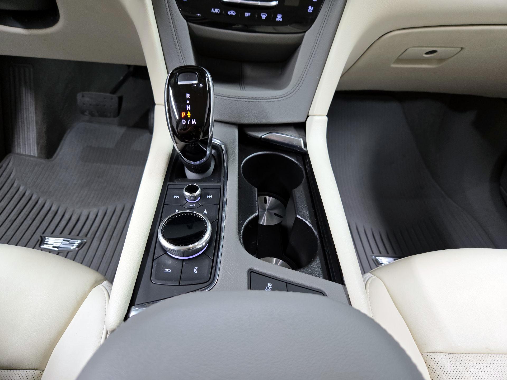 Thumbnail: 2020 Cadillac XT6 - 18