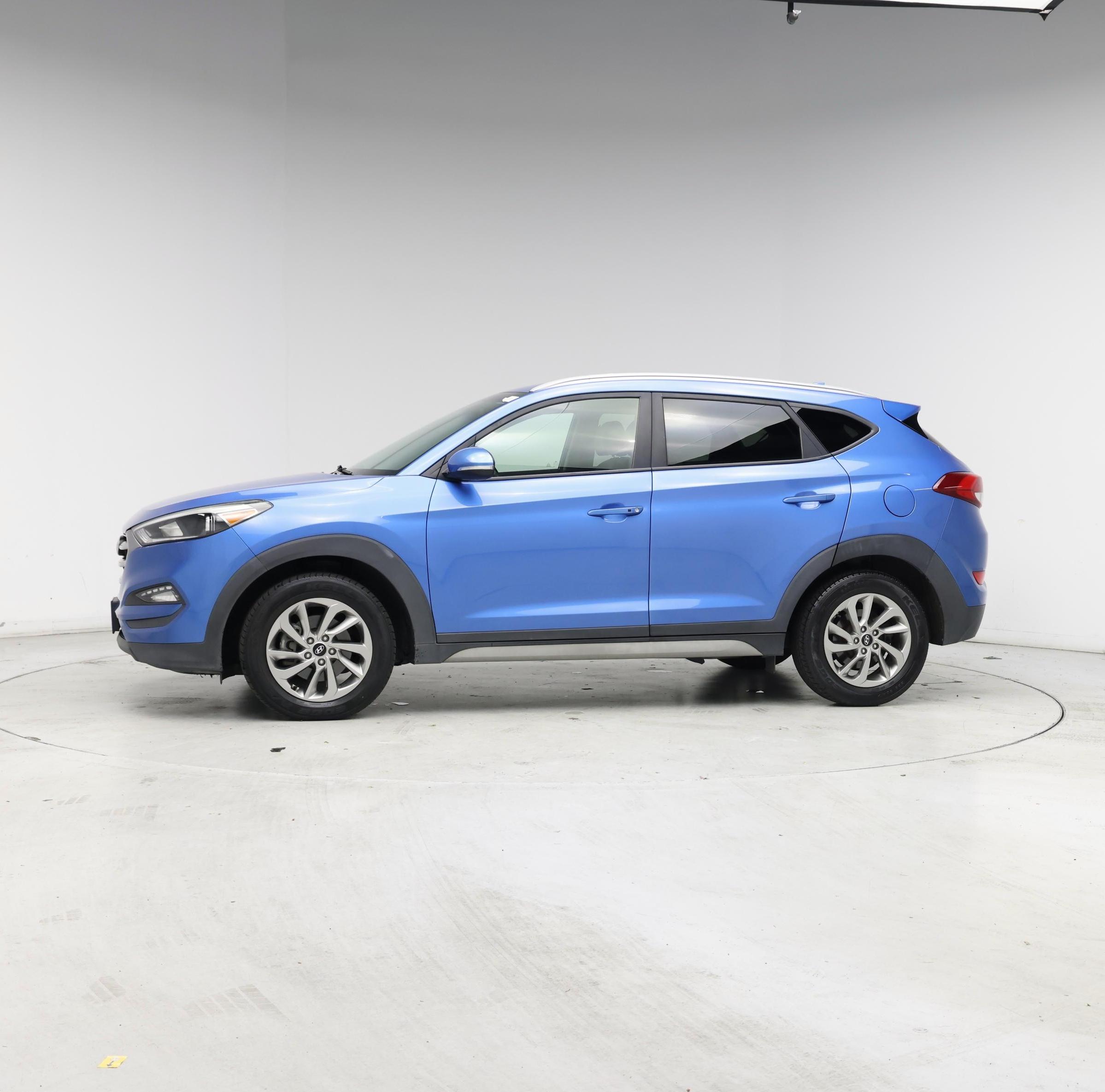 Thumbnail: 2017 Hyundai Tucson - 3