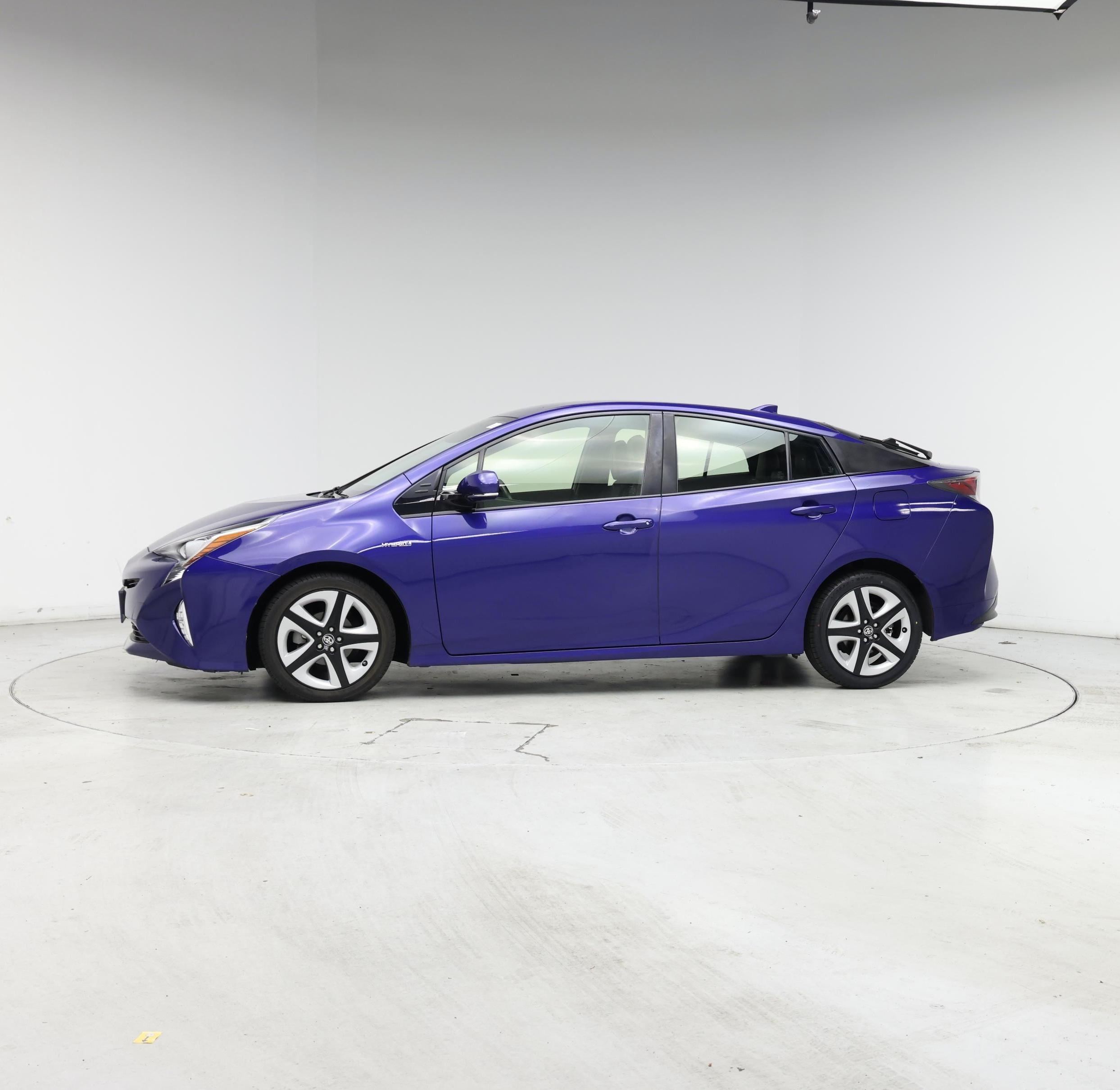 Thumbnail: 2016 Toyota Prius - 3