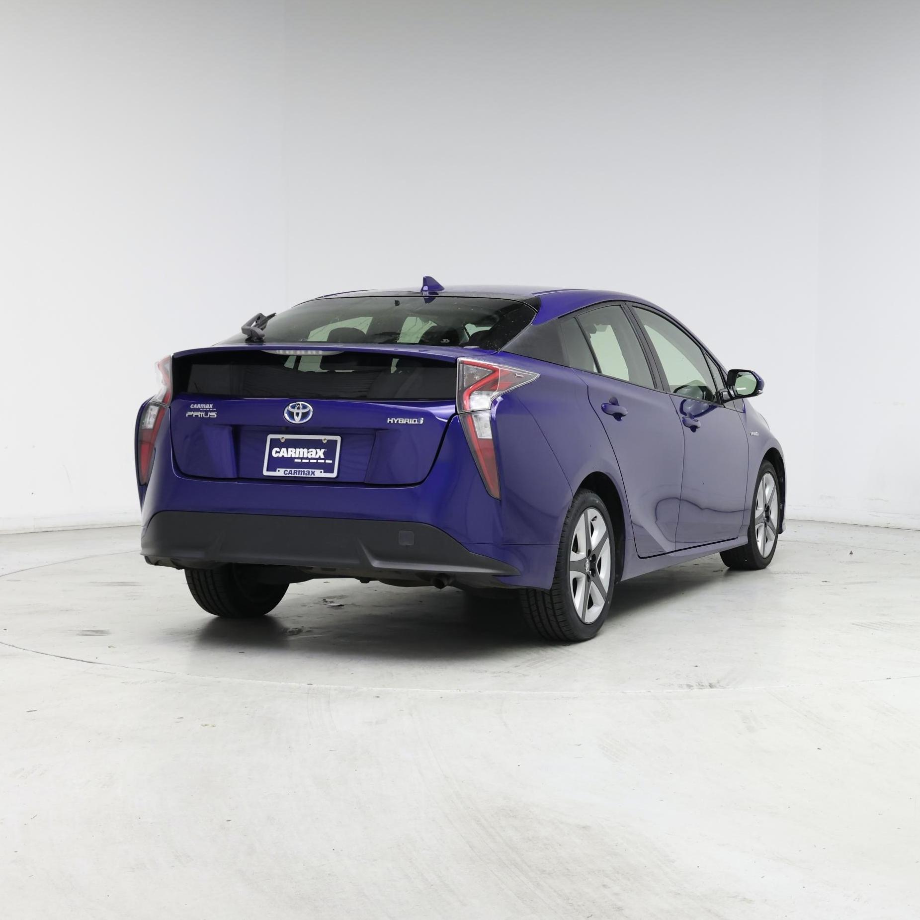 Thumbnail: 2016 Toyota Prius - 8