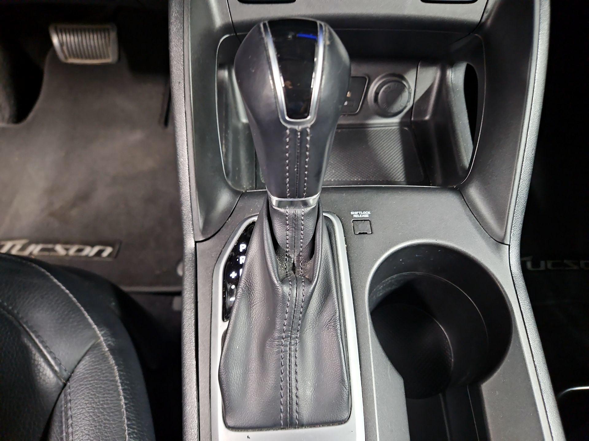 Thumbnail: 2015 Hyundai Tucson - 17