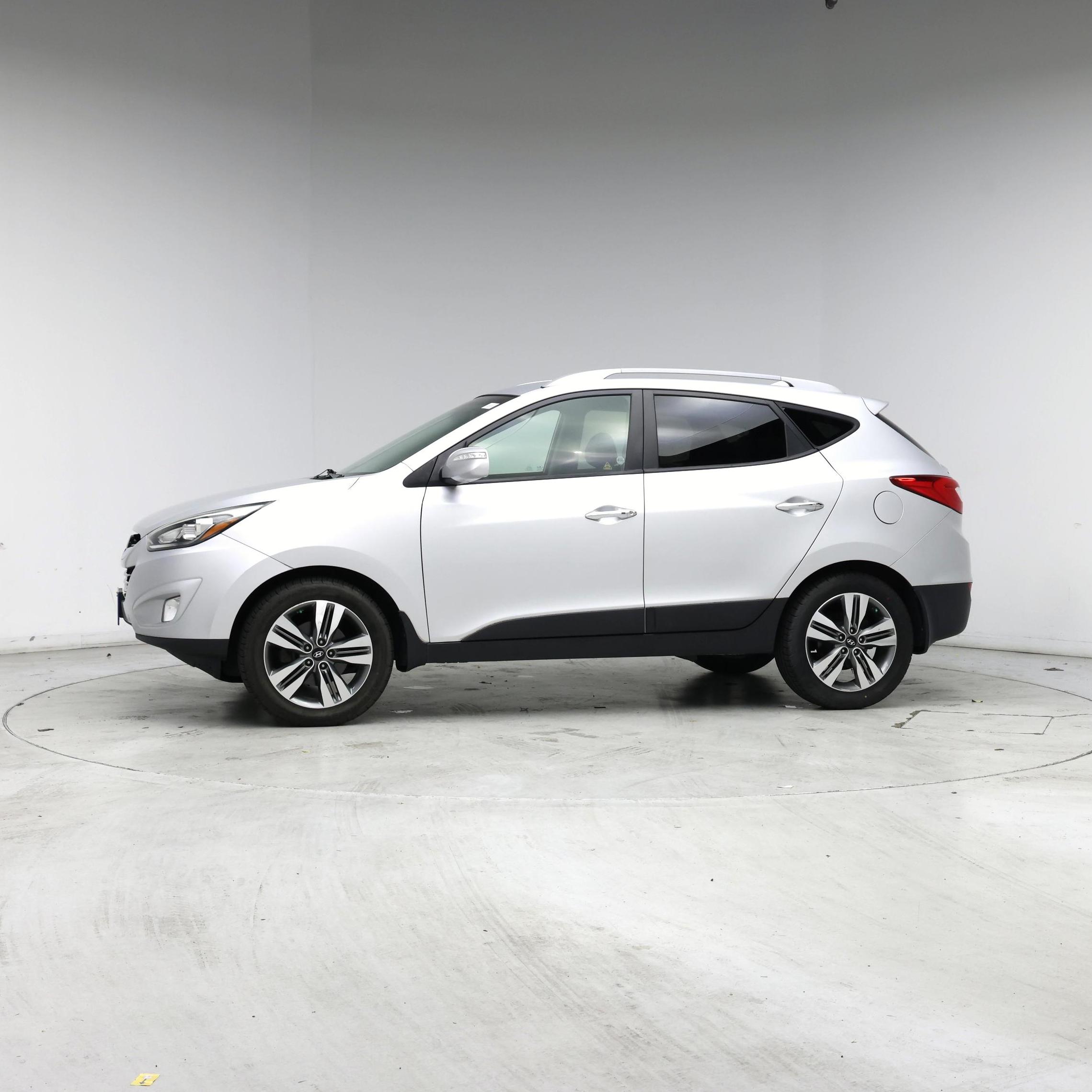 Thumbnail: 2015 Hyundai Tucson - 3