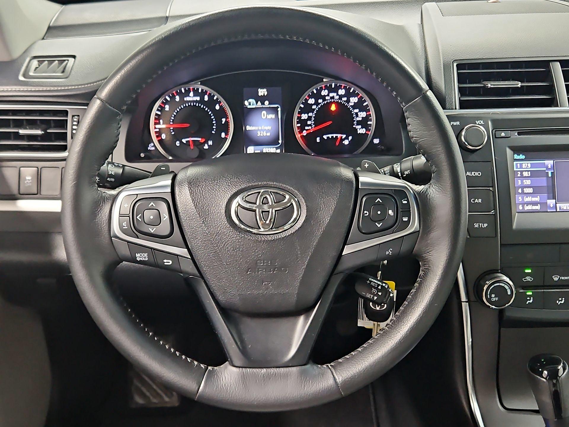 Thumbnail: 2016 Toyota Camry - 10