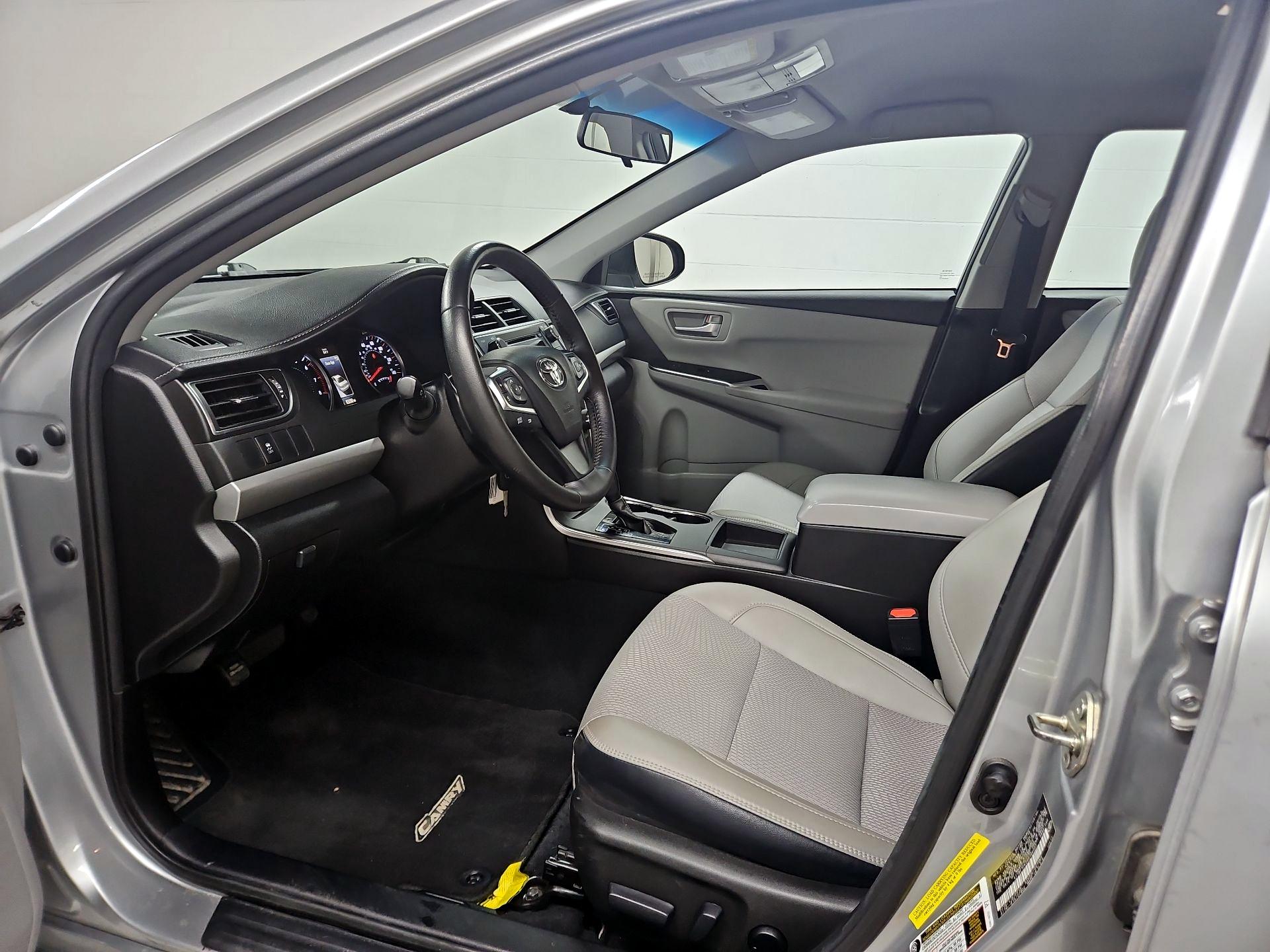 Thumbnail: 2016 Toyota Camry - 11