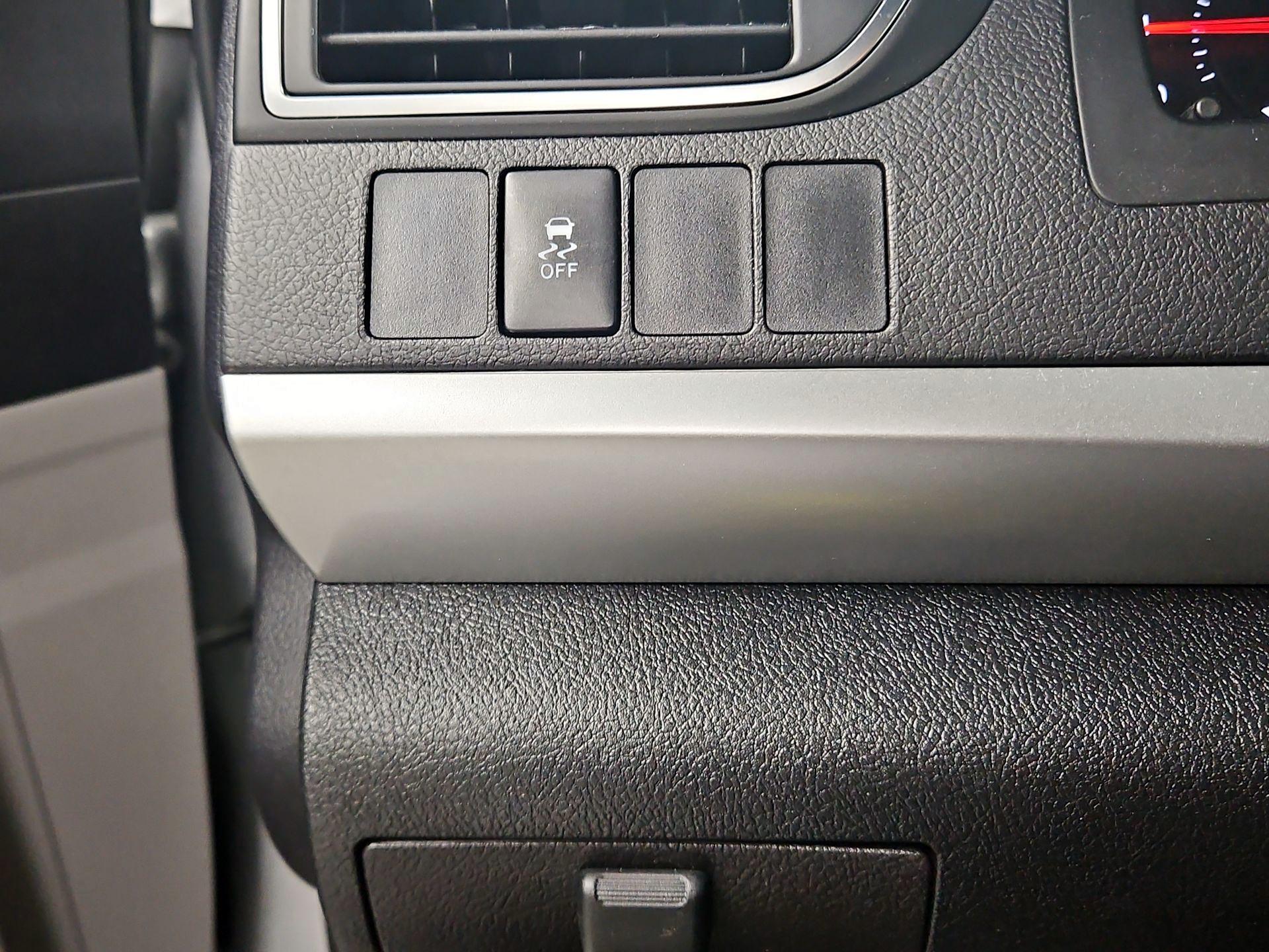Thumbnail: 2016 Toyota Camry - 13