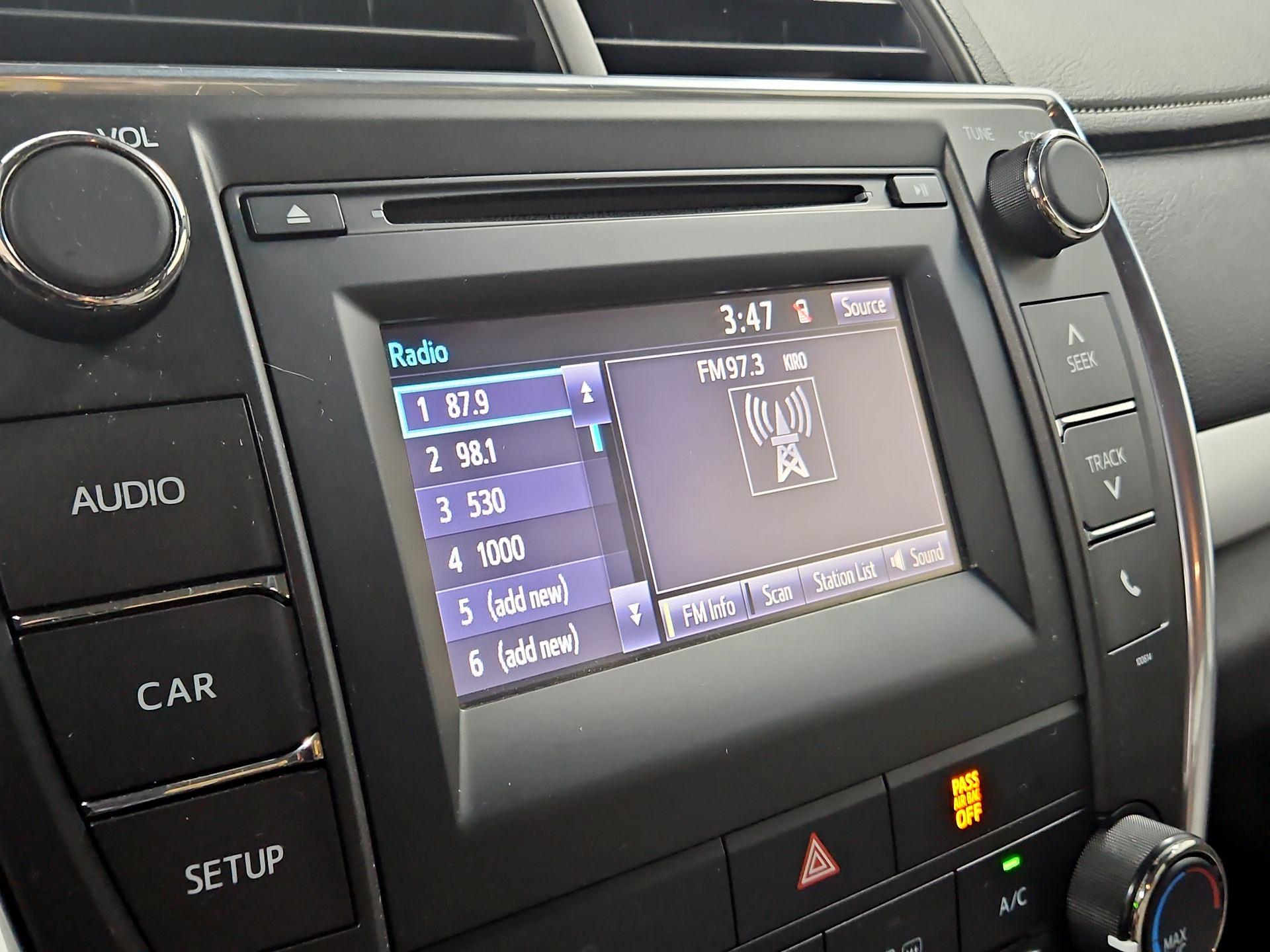 Thumbnail: 2016 Toyota Camry - 15