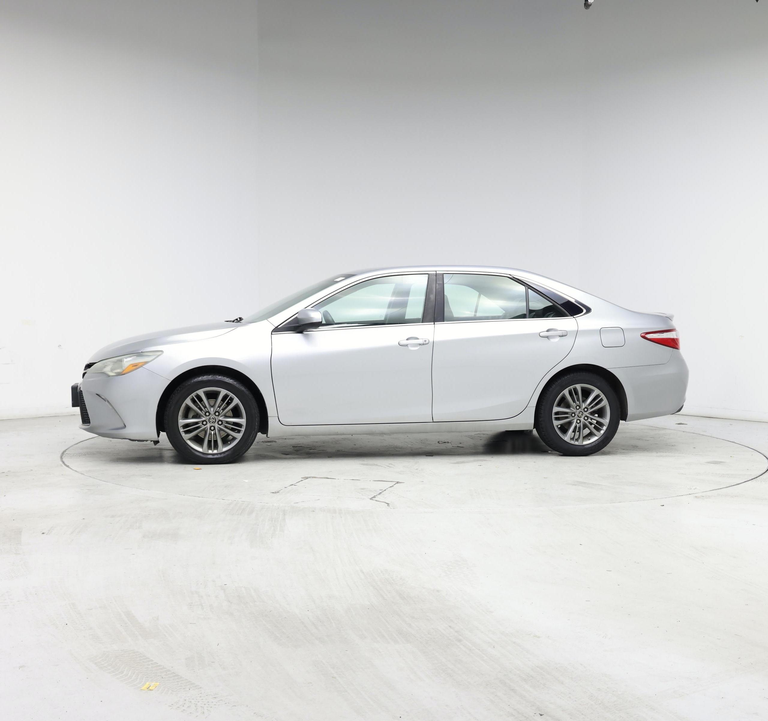 Thumbnail: 2016 Toyota Camry - 3