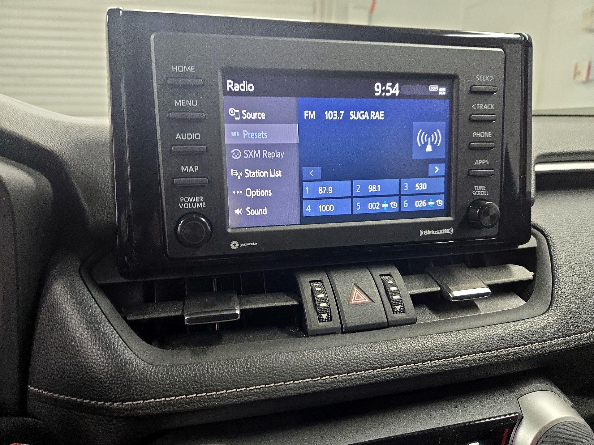 Thumbnail: 2021 Toyota RAV4 - 15