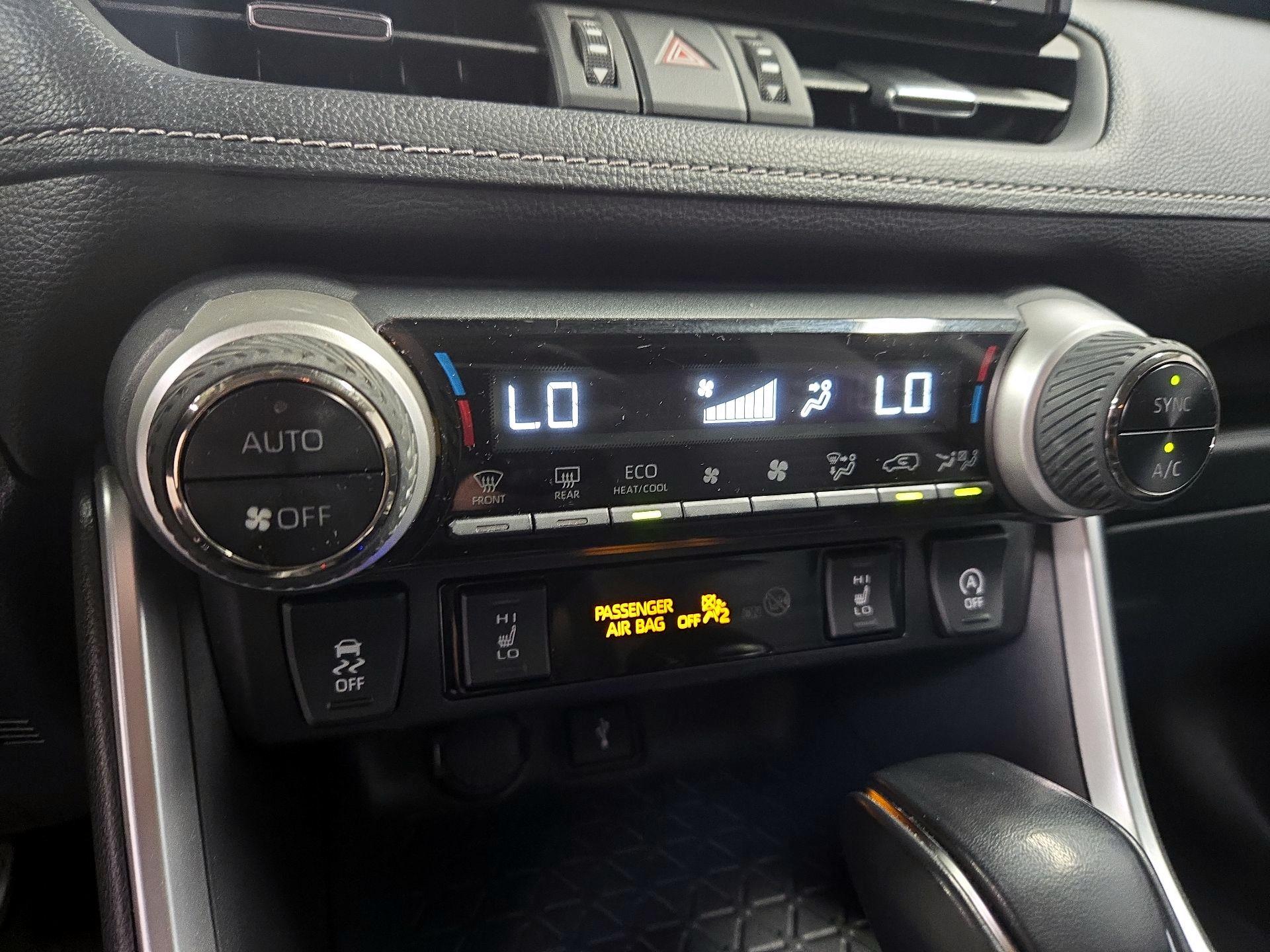 Thumbnail: 2021 Toyota RAV4 - 16