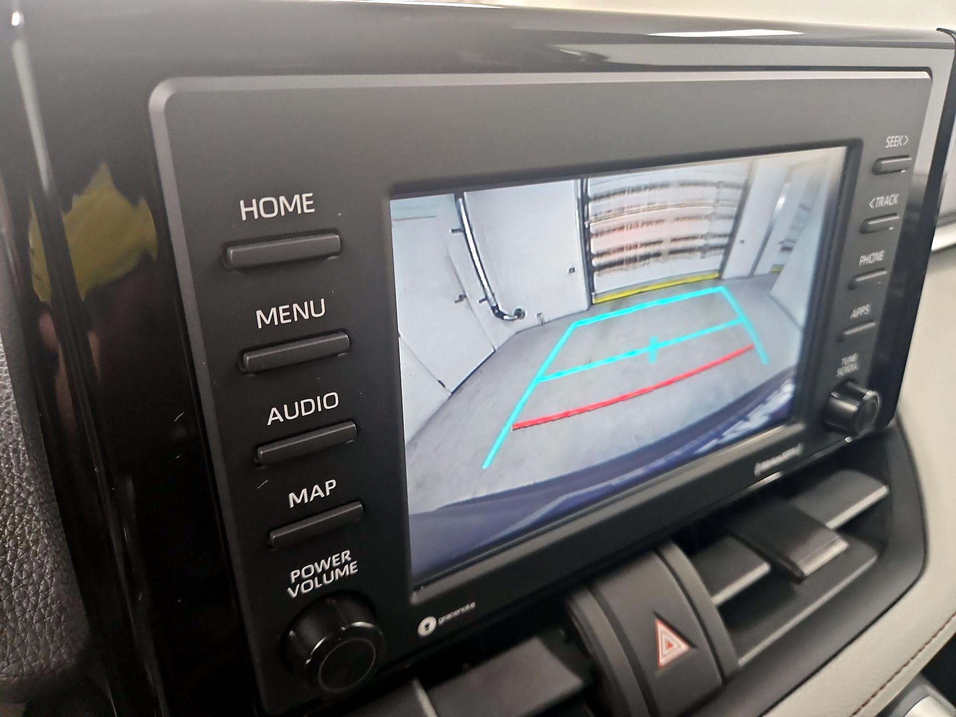 Thumbnail: 2021 Toyota RAV4 - 14