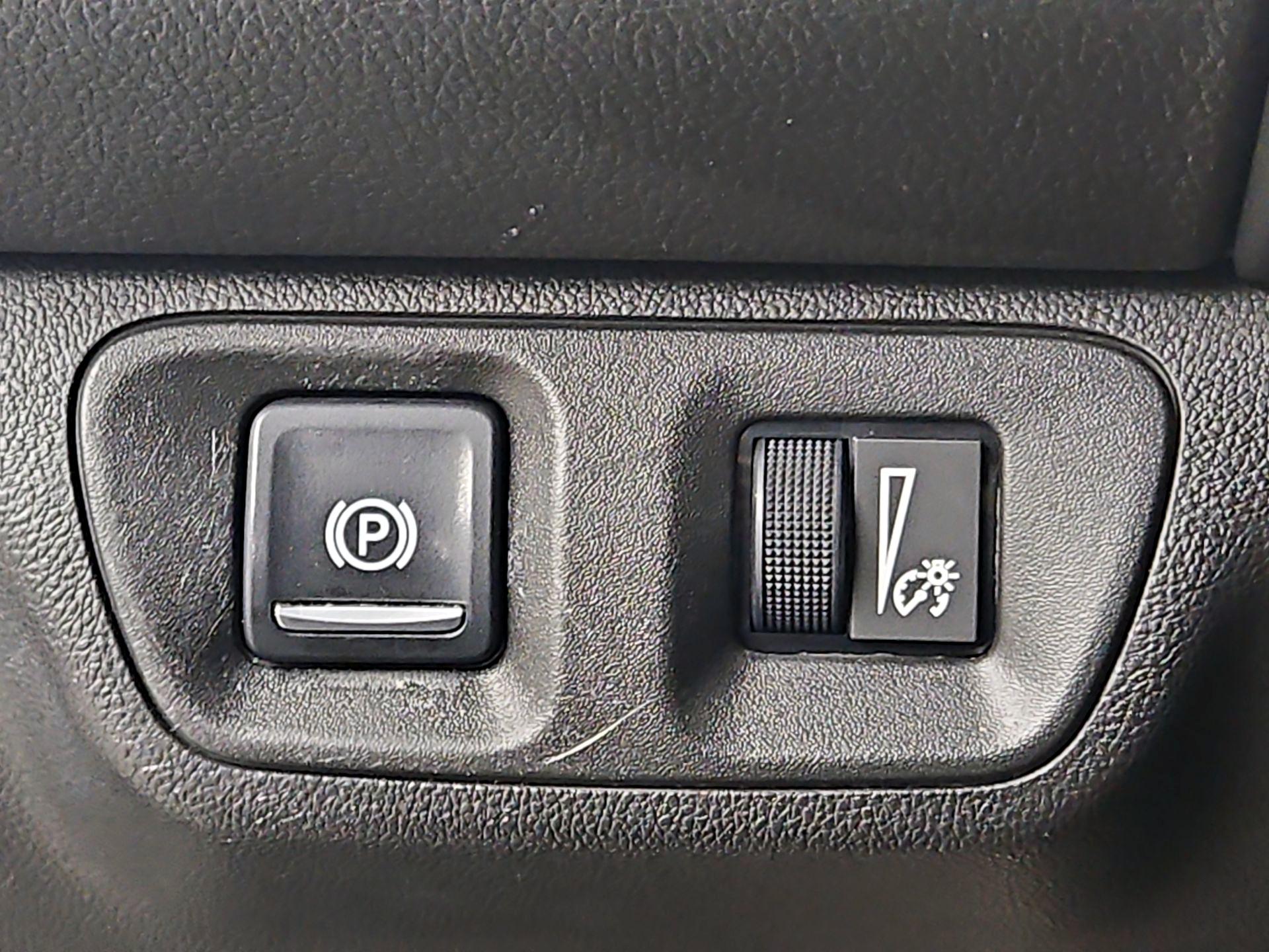 Thumbnail: 2017 GMC Acadia - 13