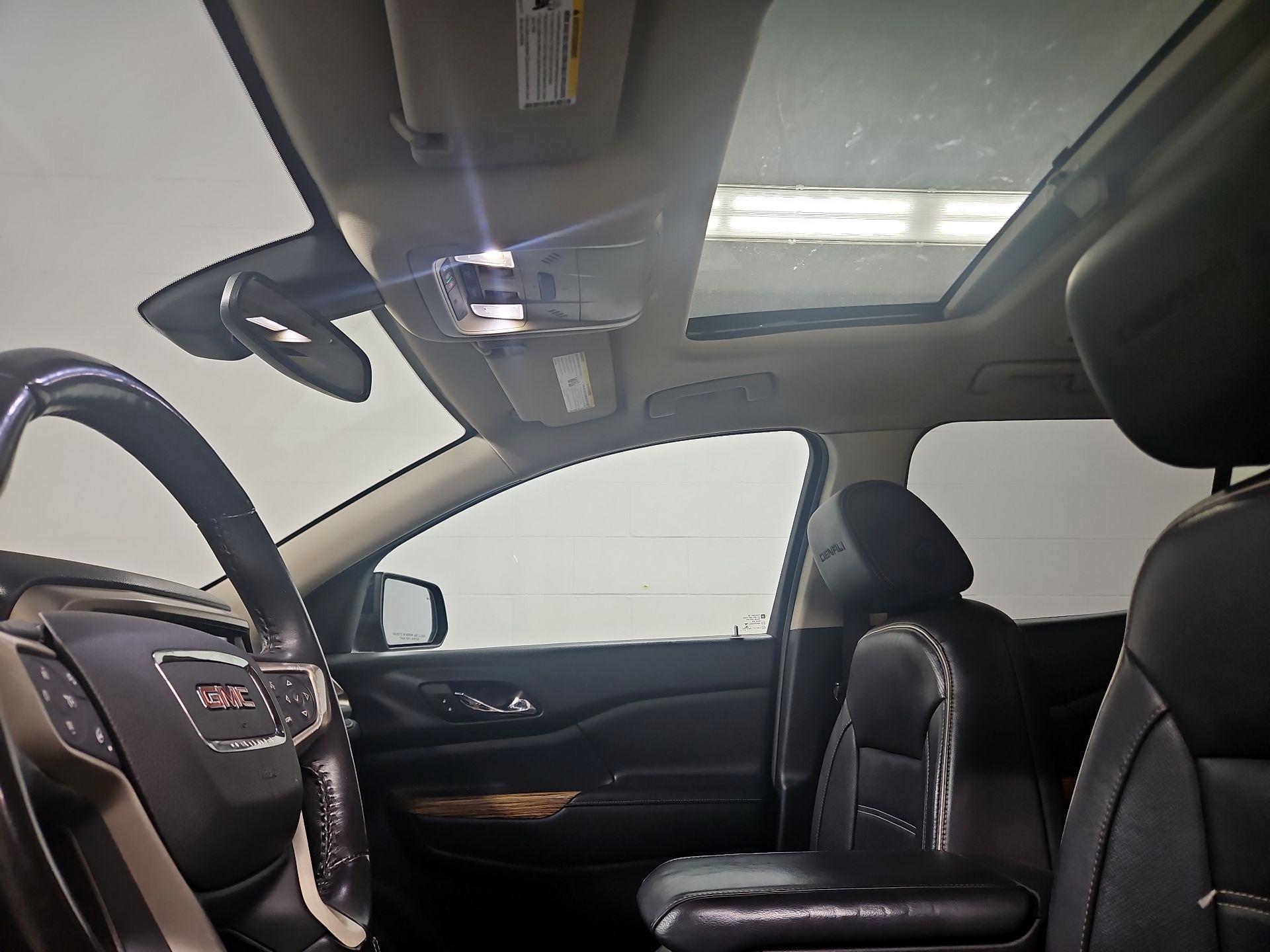 Thumbnail: 2017 GMC Acadia - 20