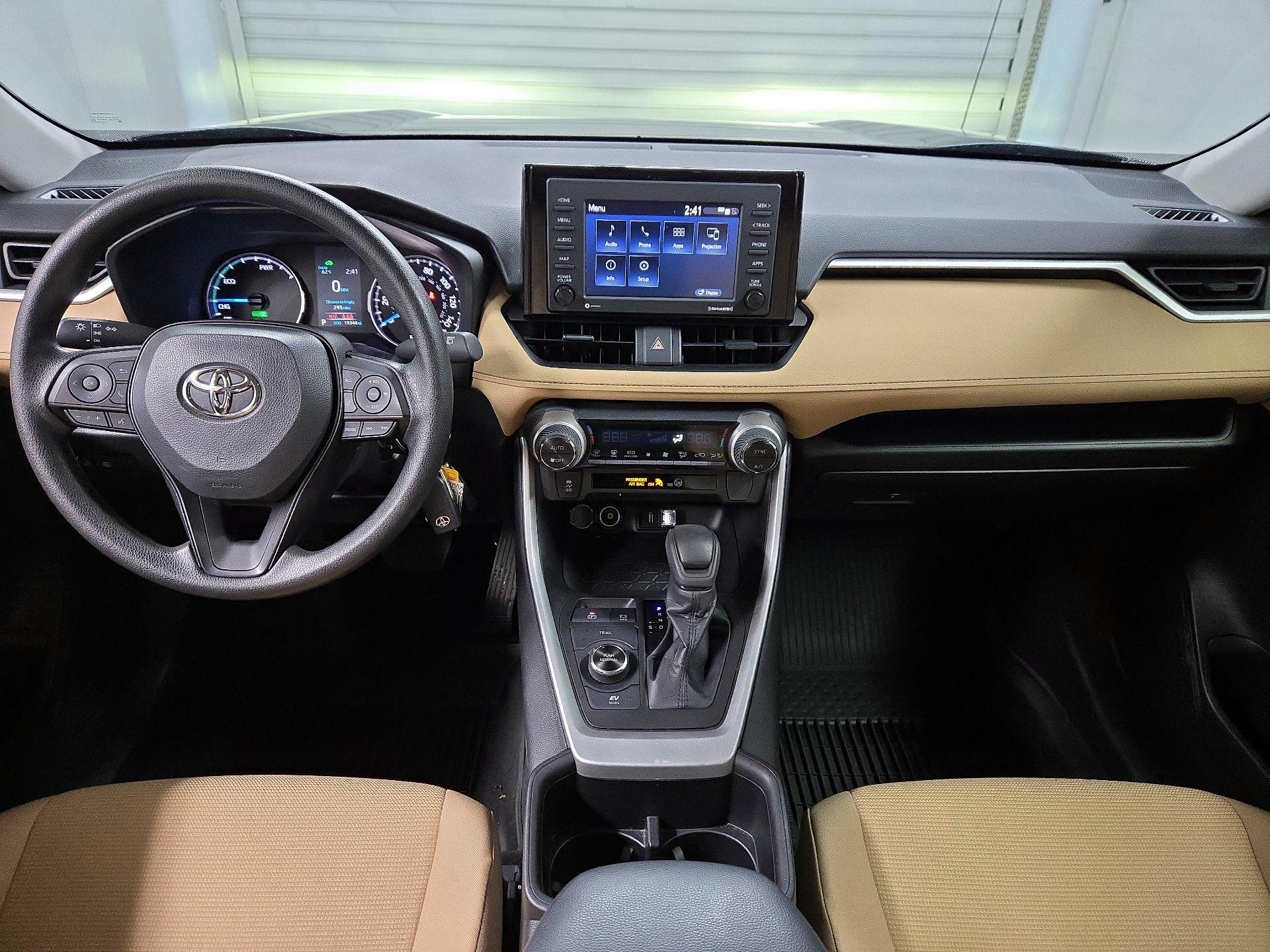 Thumbnail: 2022 Toyota RAV4 - 9