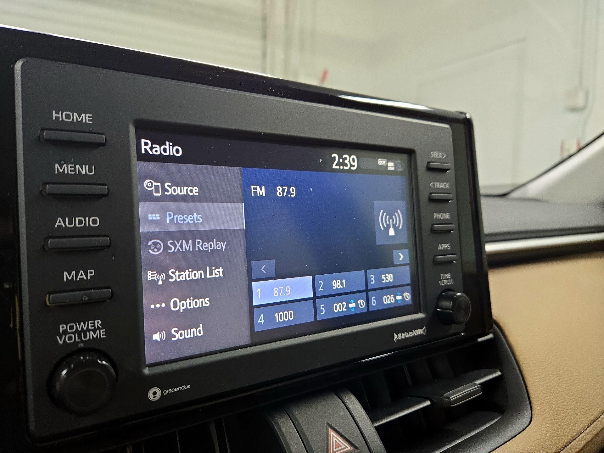 Thumbnail: 2022 Toyota RAV4 - 15