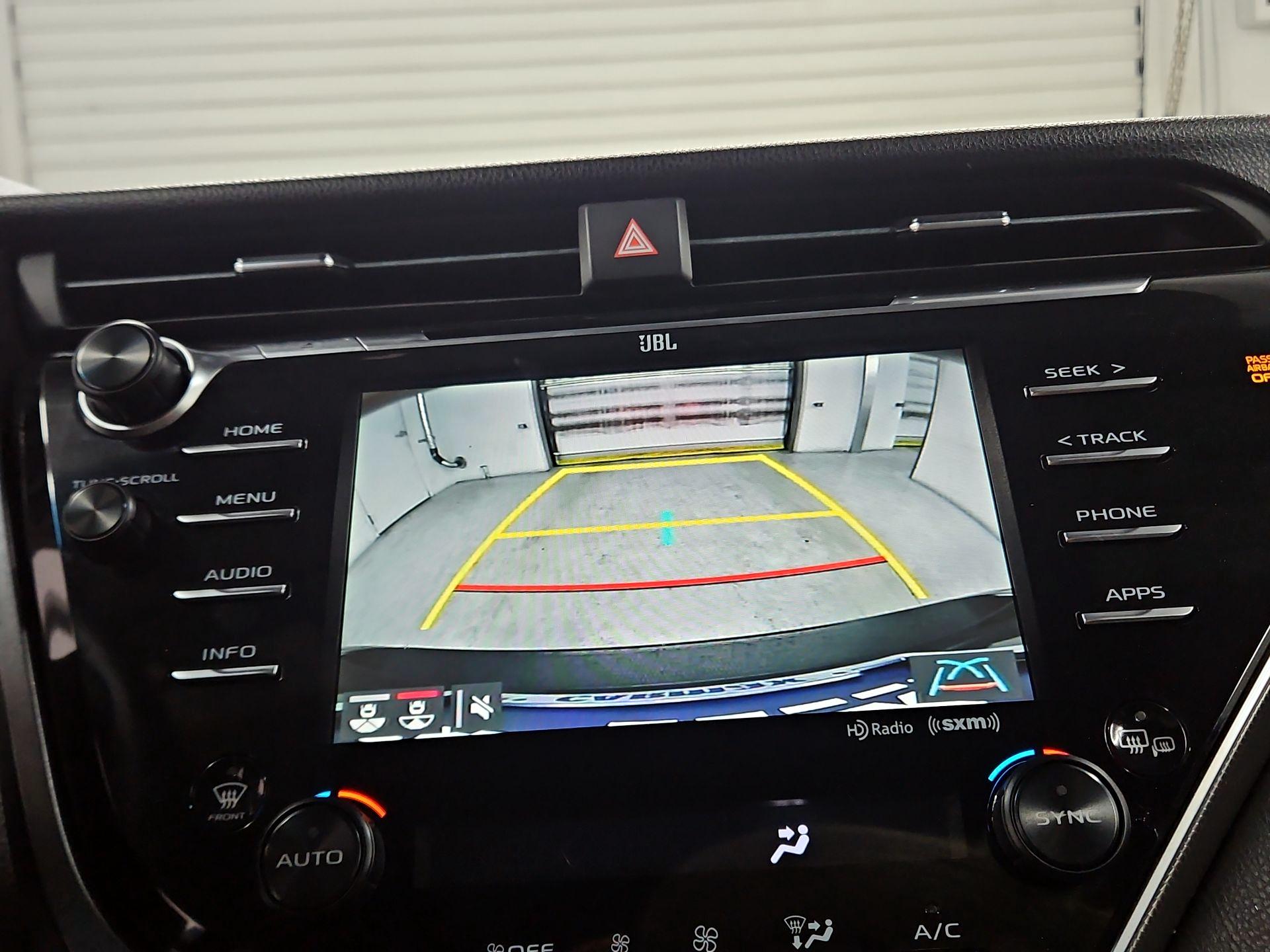Thumbnail: 2018 Toyota Camry - 14
