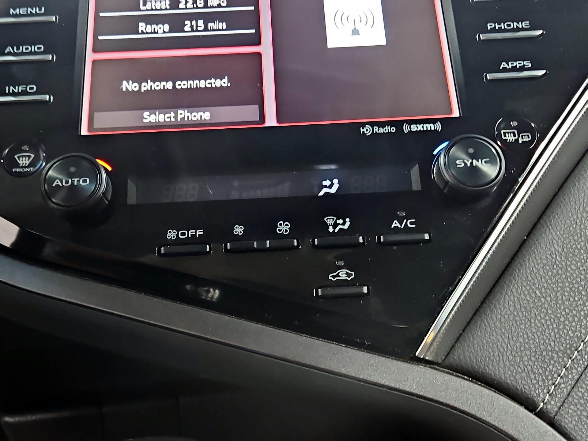 Thumbnail: 2018 Toyota Camry - 16