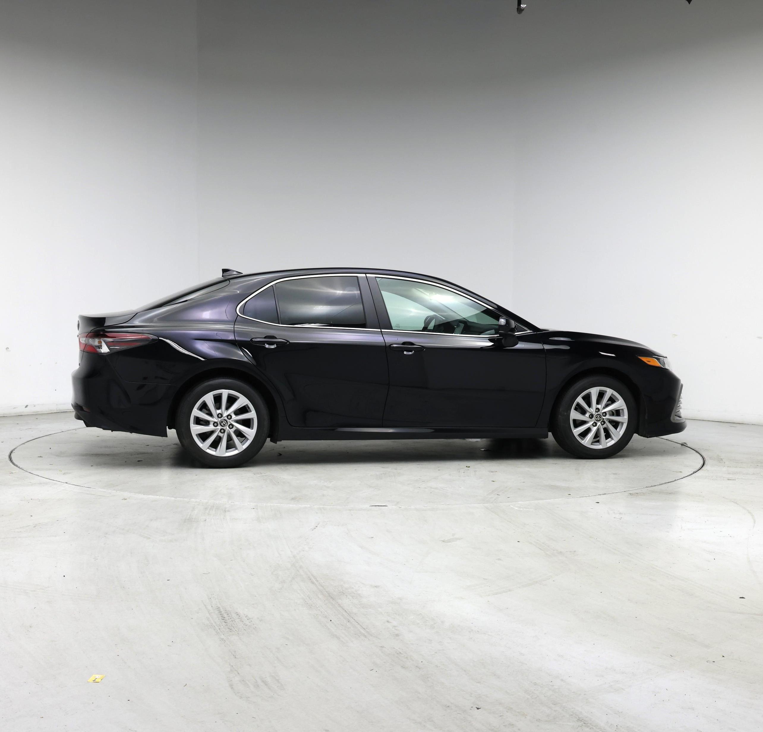 Thumbnail: 2022 Toyota Camry - 7
