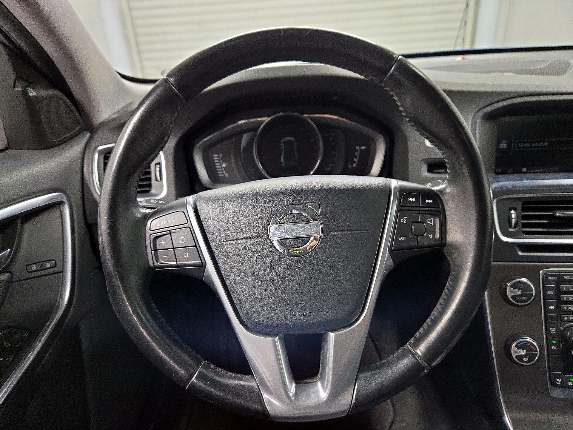 Thumbnail: 2014 Volvo S60 - 10