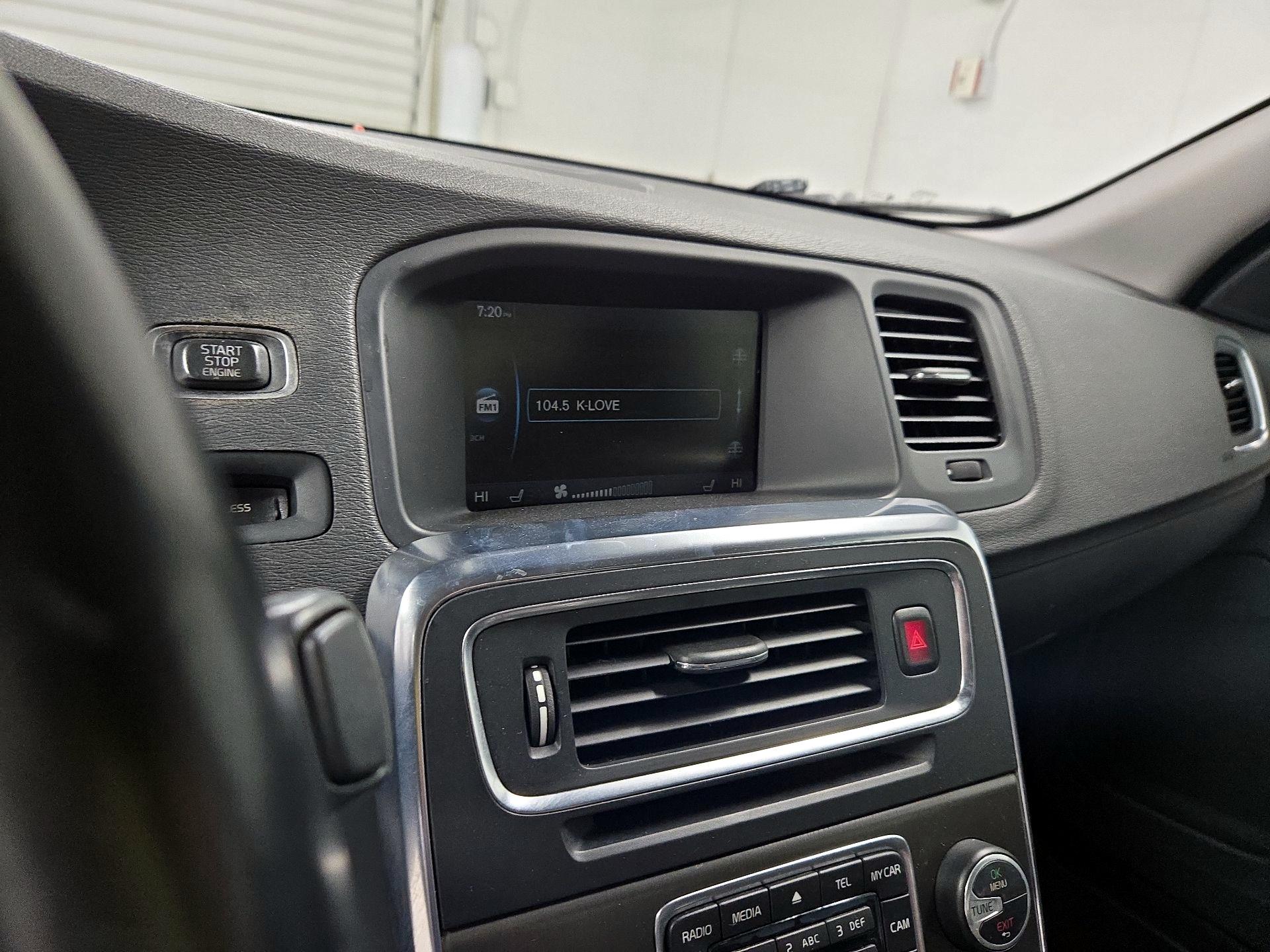 Thumbnail: 2014 Volvo S60 - 15