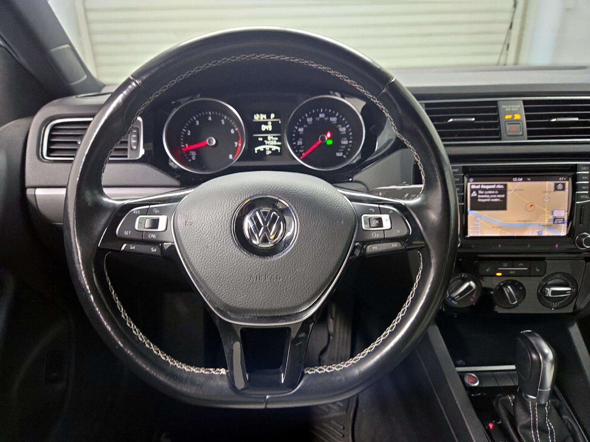 Thumbnail: 2017 Volkswagen Jetta - 10