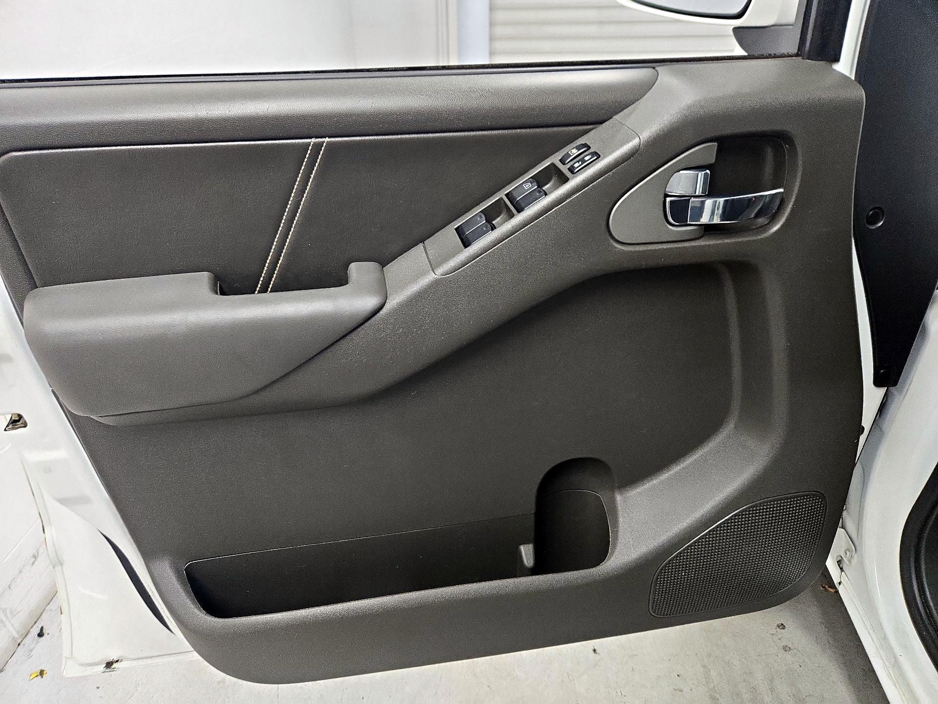 Thumbnail: 2014 Nissan Frontier - 12