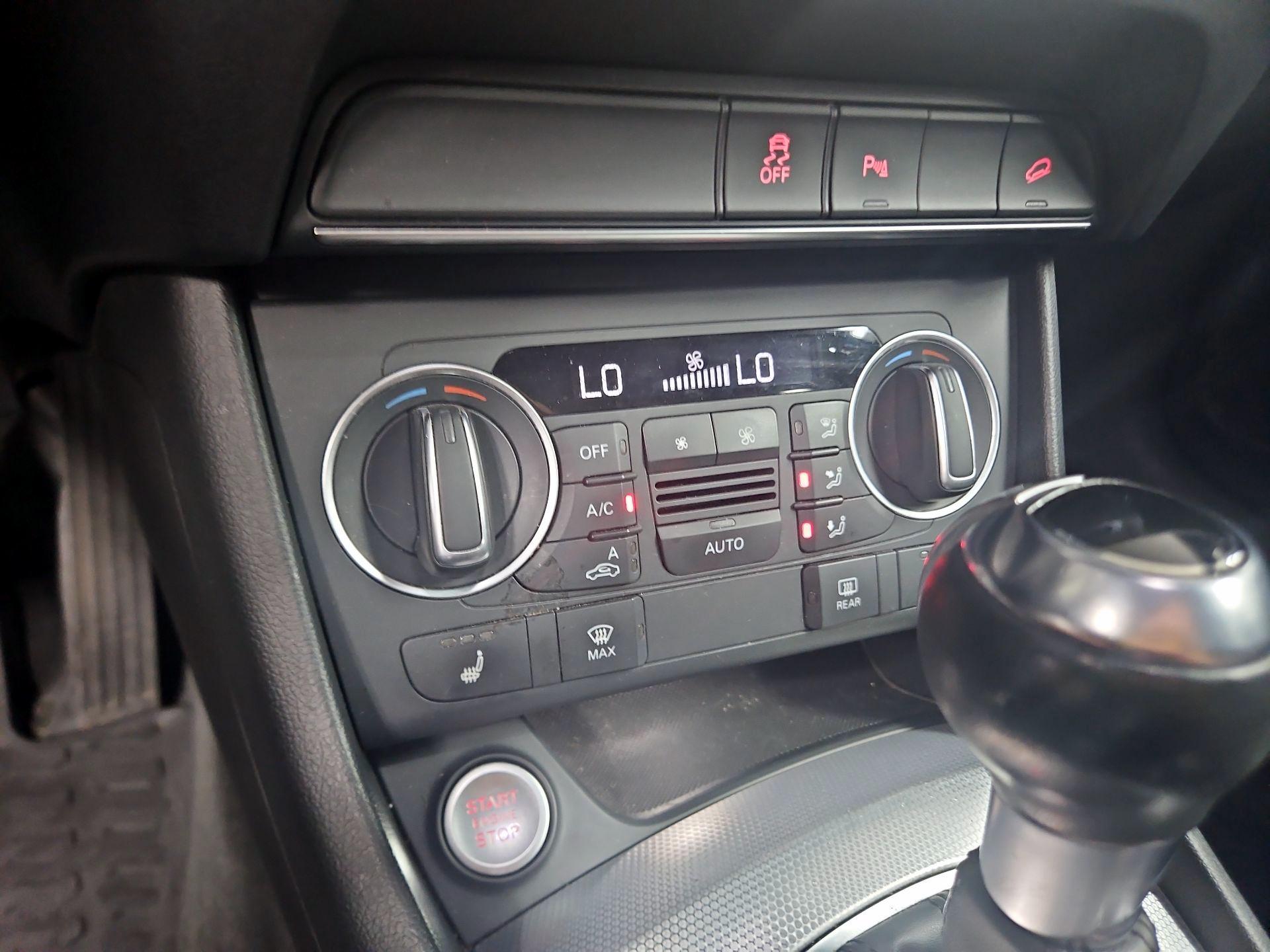 Thumbnail: 2016 Audi Q3 - 16