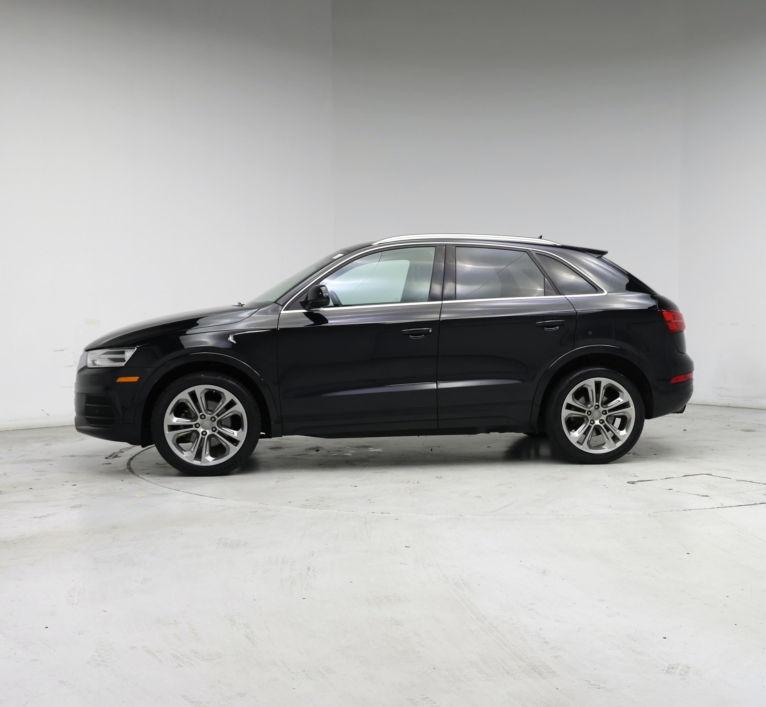 Thumbnail: 2016 Audi Q3 - 3