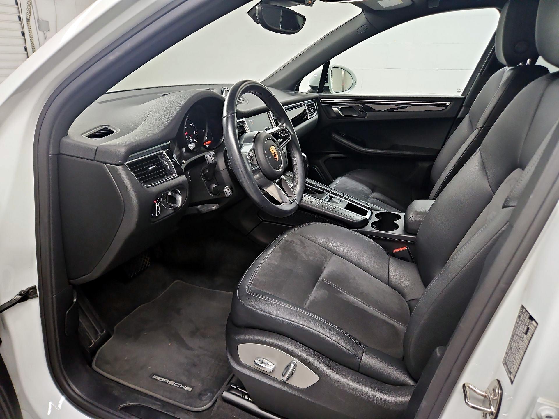 Thumbnail: 2018 Porsche Macan - 11