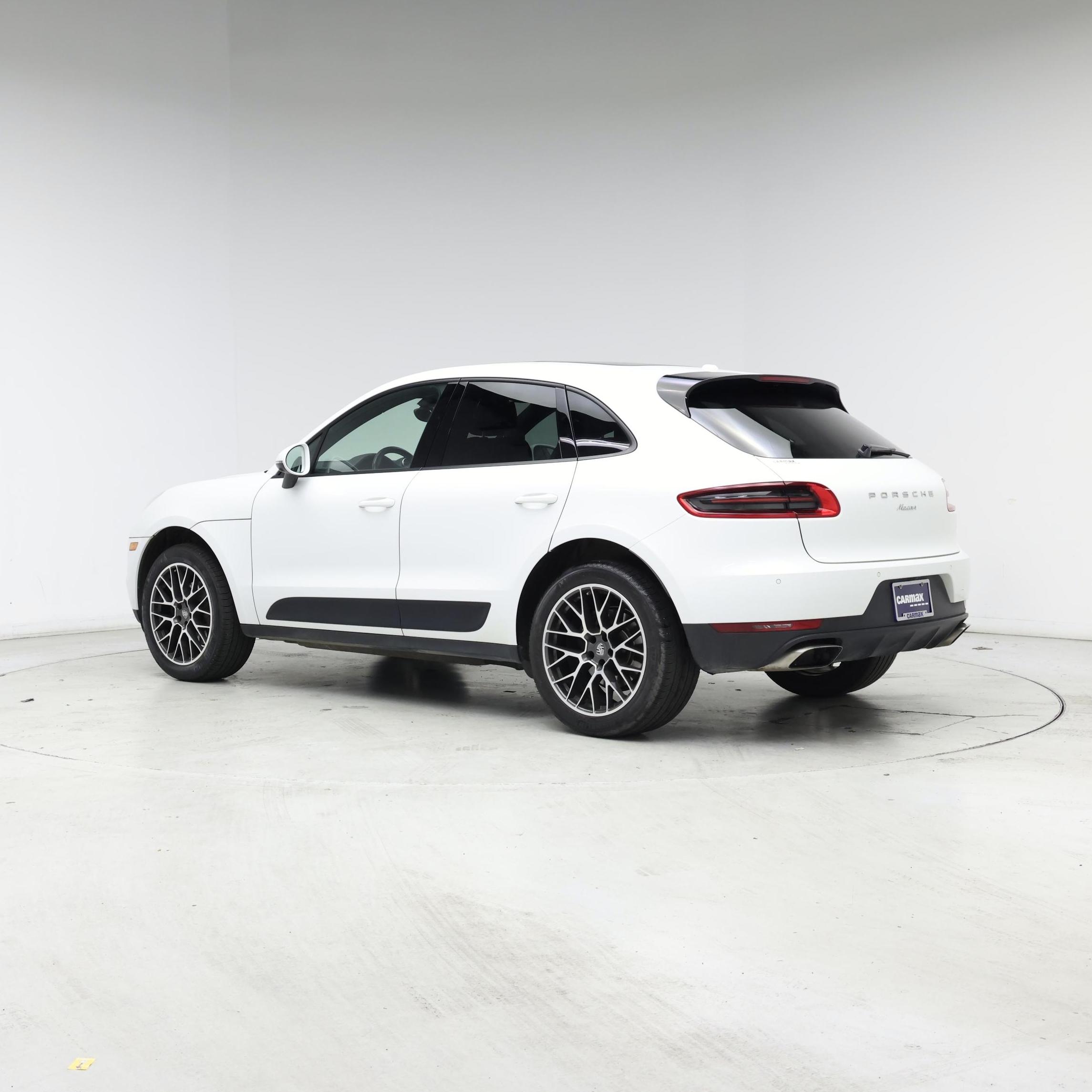 Thumbnail: 2018 Porsche Macan - 2