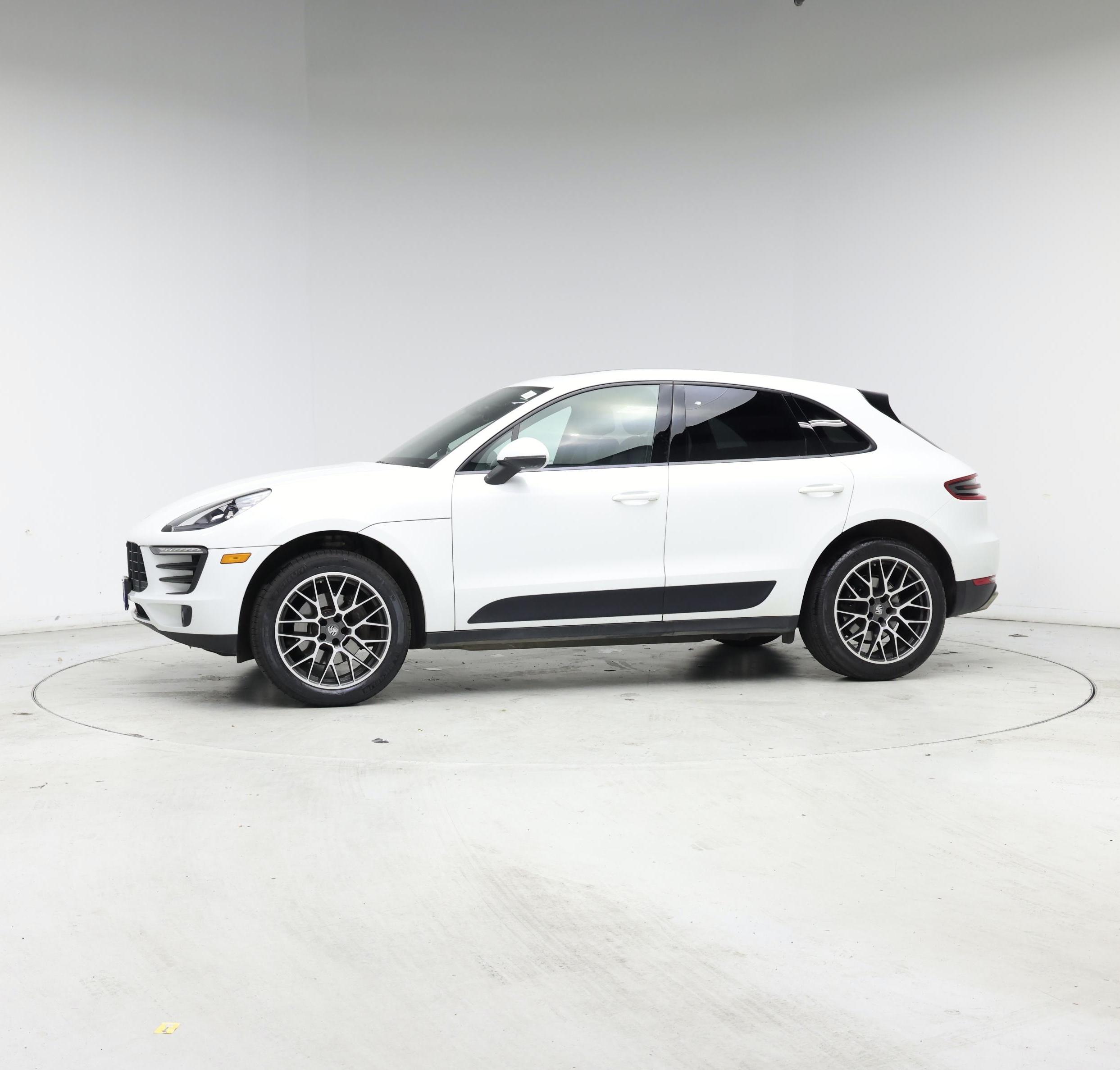 Thumbnail: 2018 Porsche Macan - 3