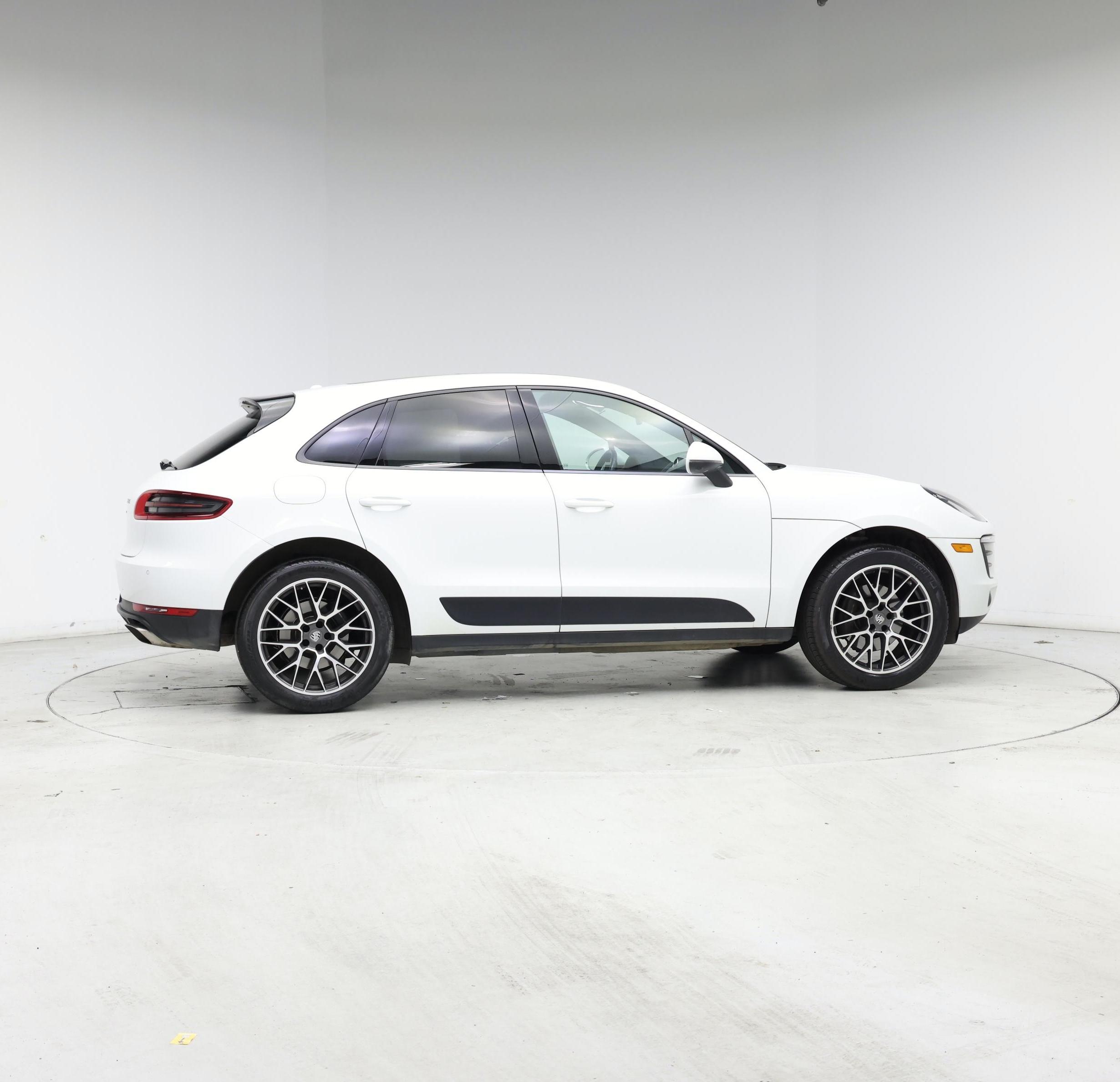 Thumbnail: 2018 Porsche Macan - 7