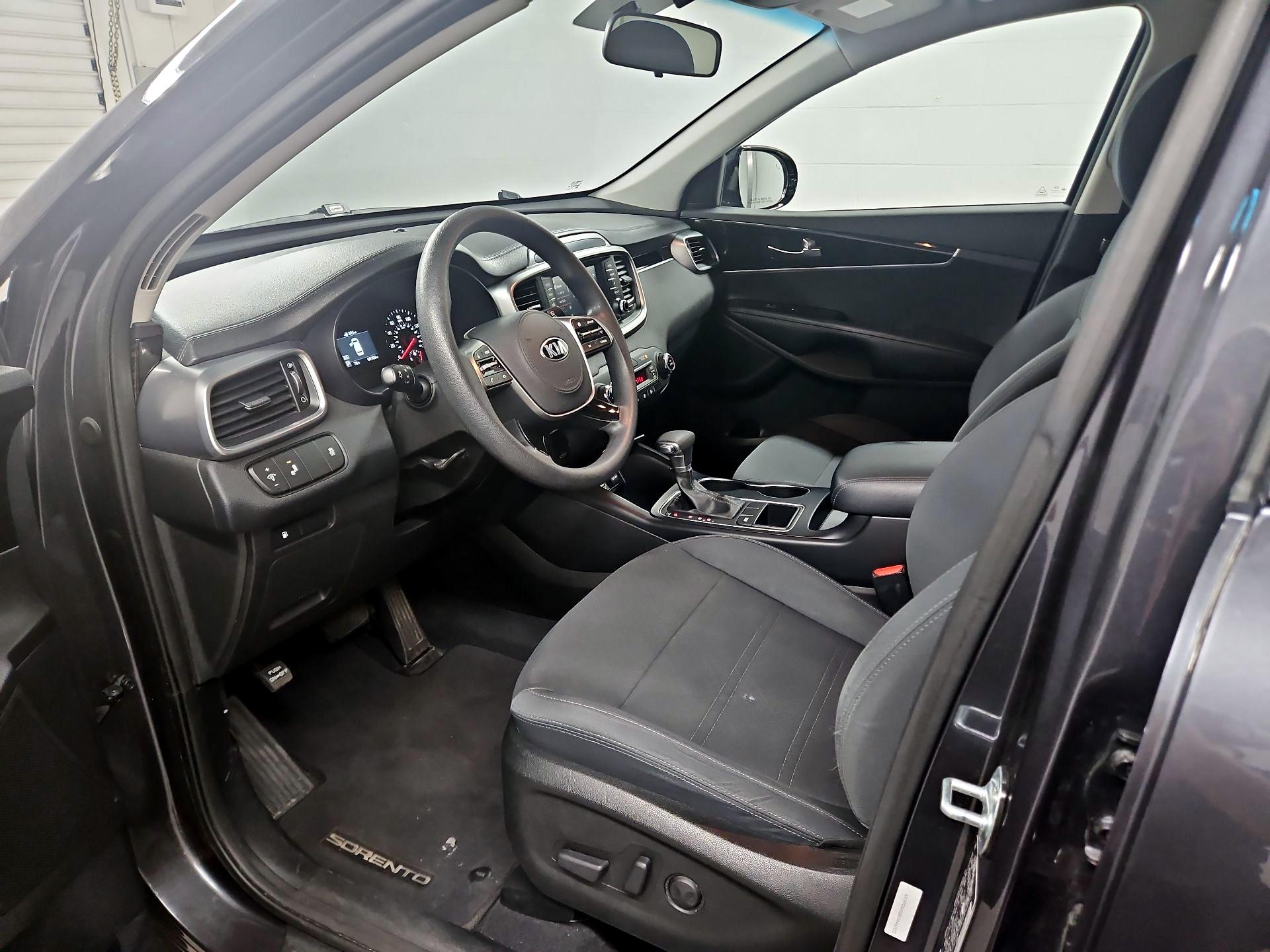 Thumbnail: 2019 Kia Sorento - 11