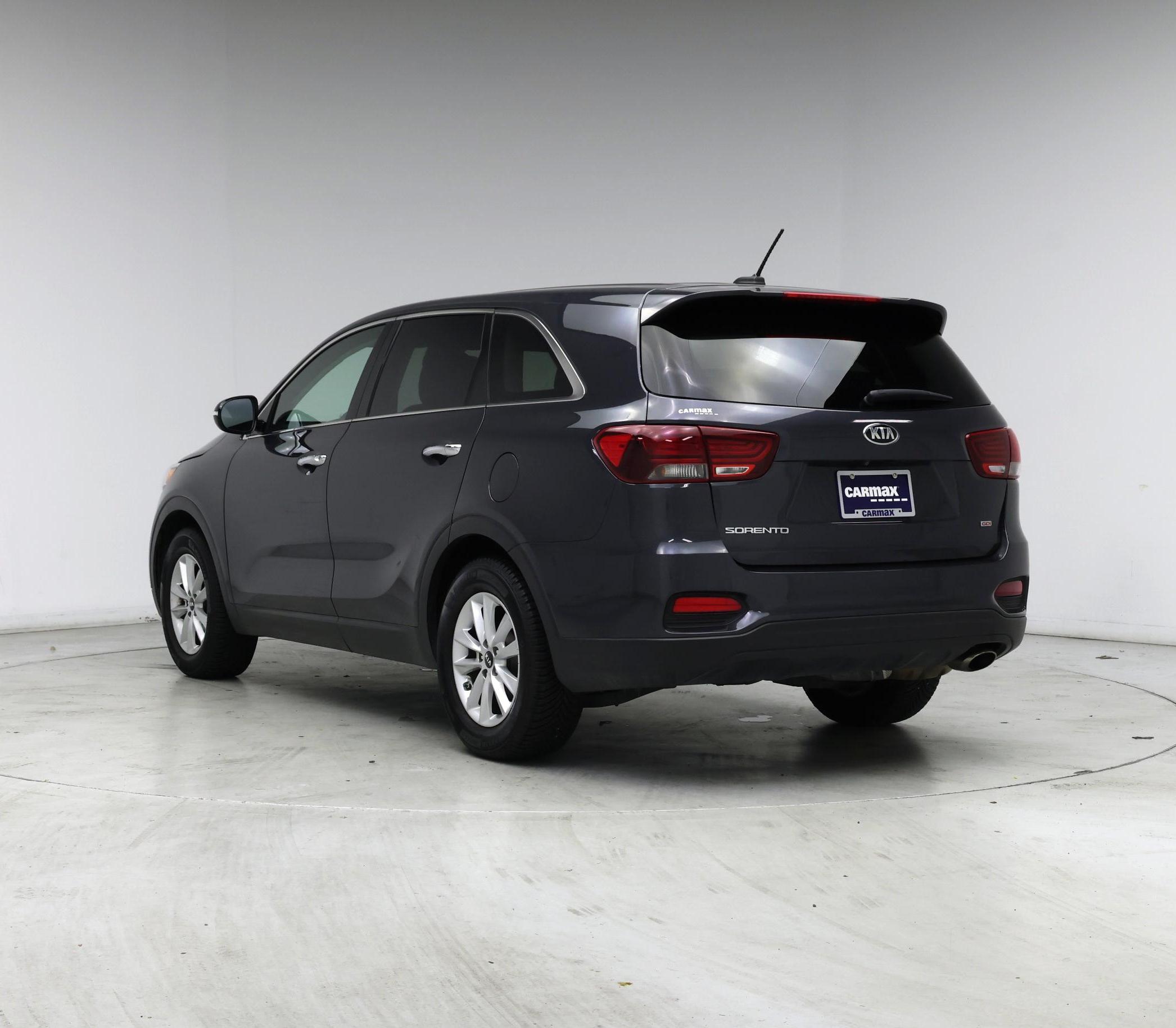 Thumbnail: 2019 Kia Sorento - 2