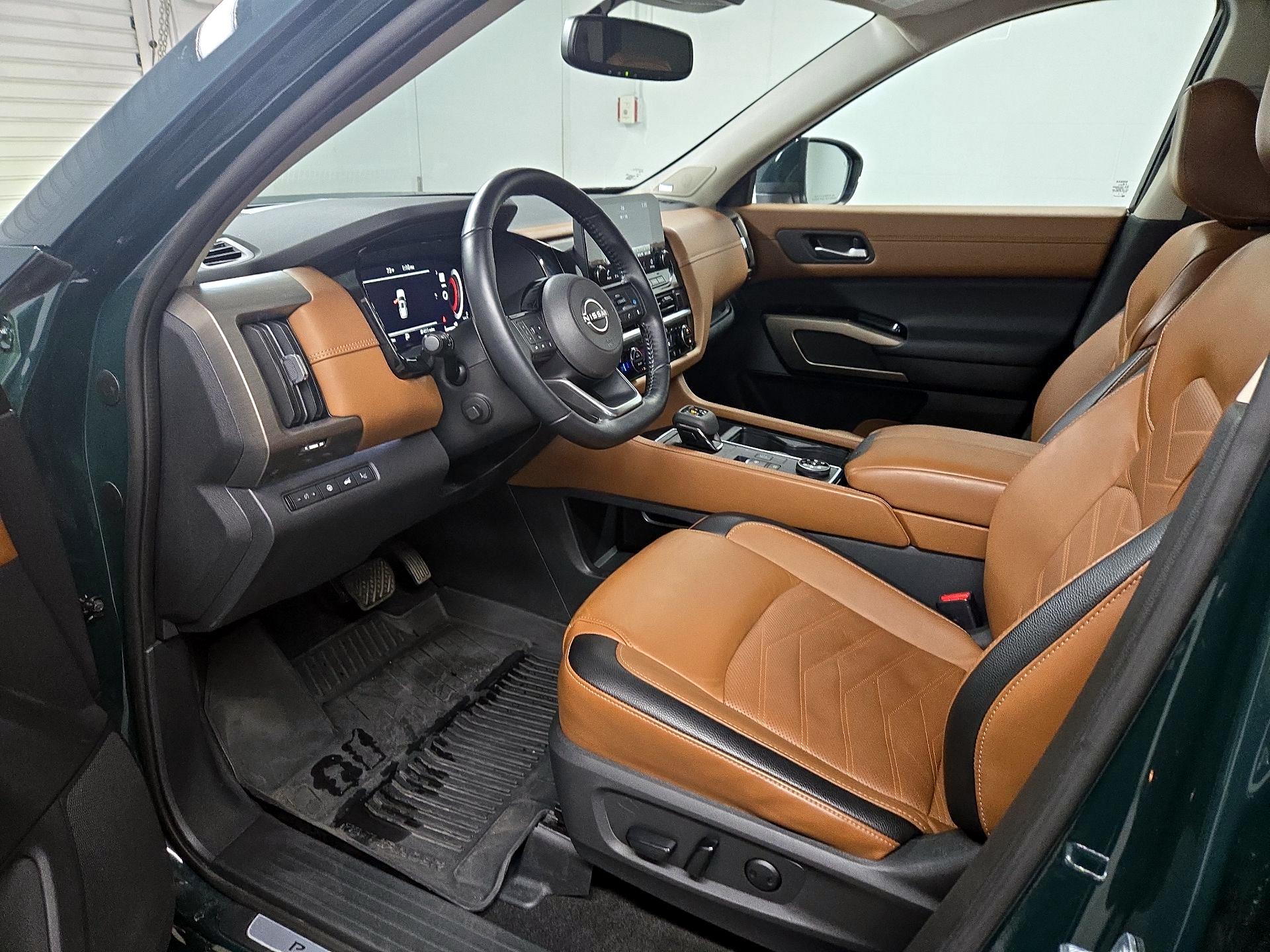 Thumbnail: 2022 Nissan Pathfinder - 11