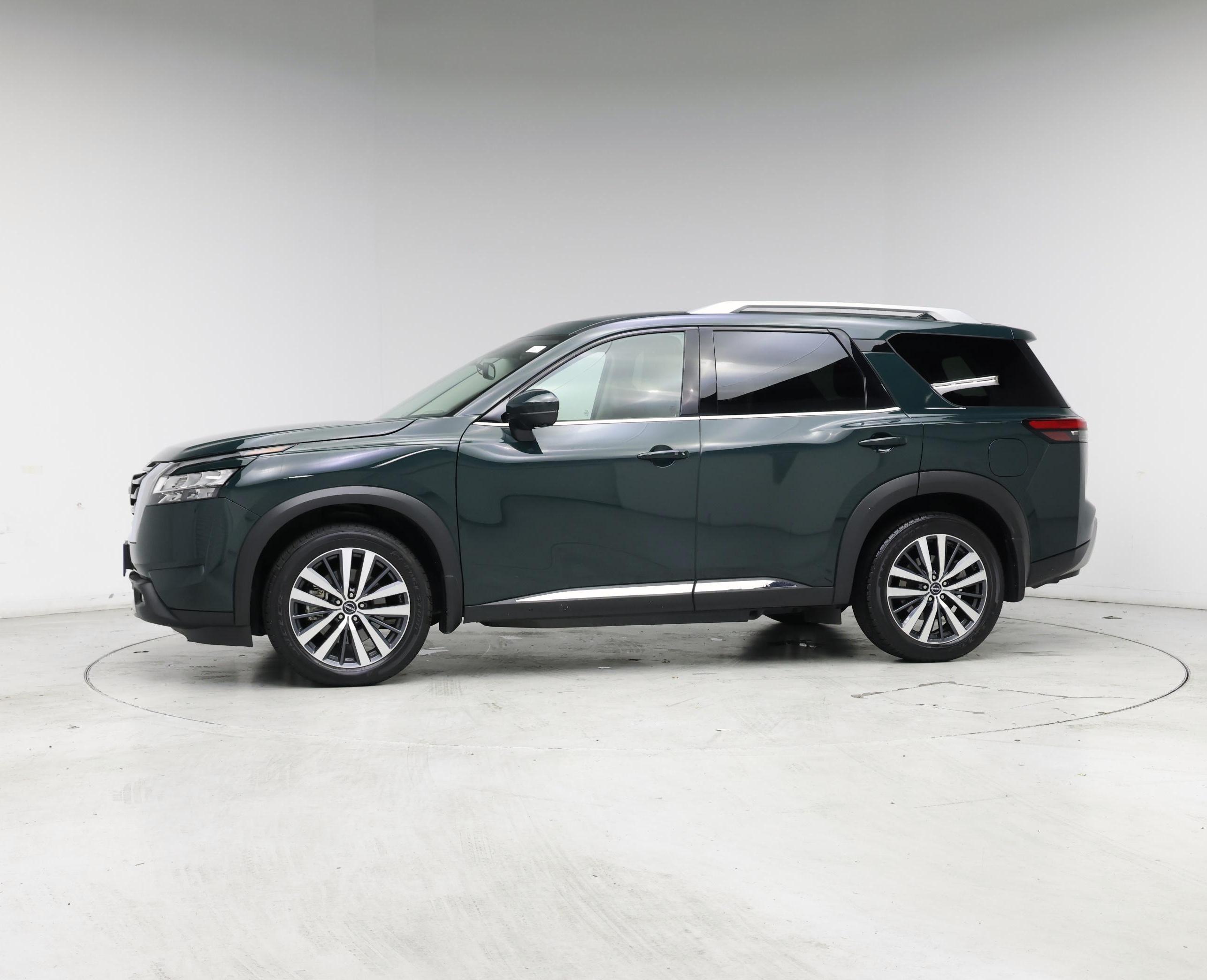 Thumbnail: 2022 Nissan Pathfinder - 3
