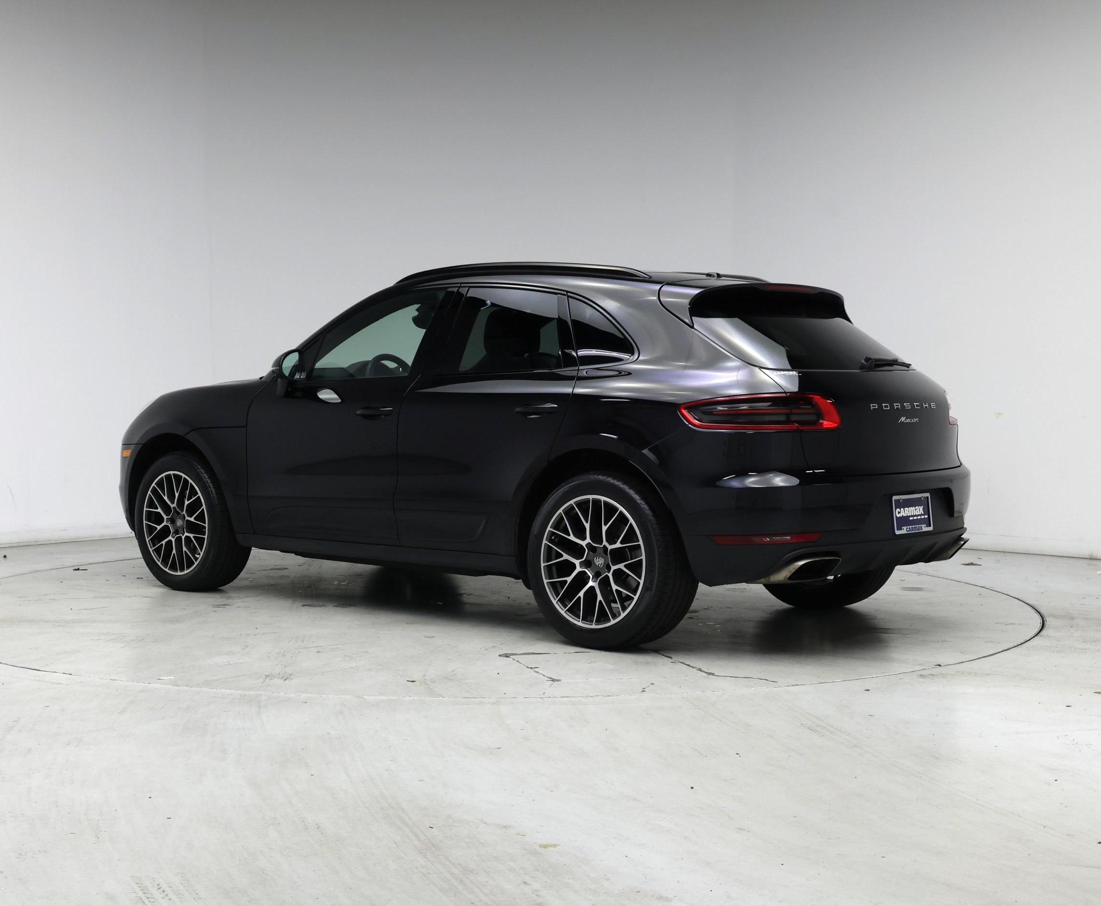 Thumbnail: 2018 Porsche Macan - 2