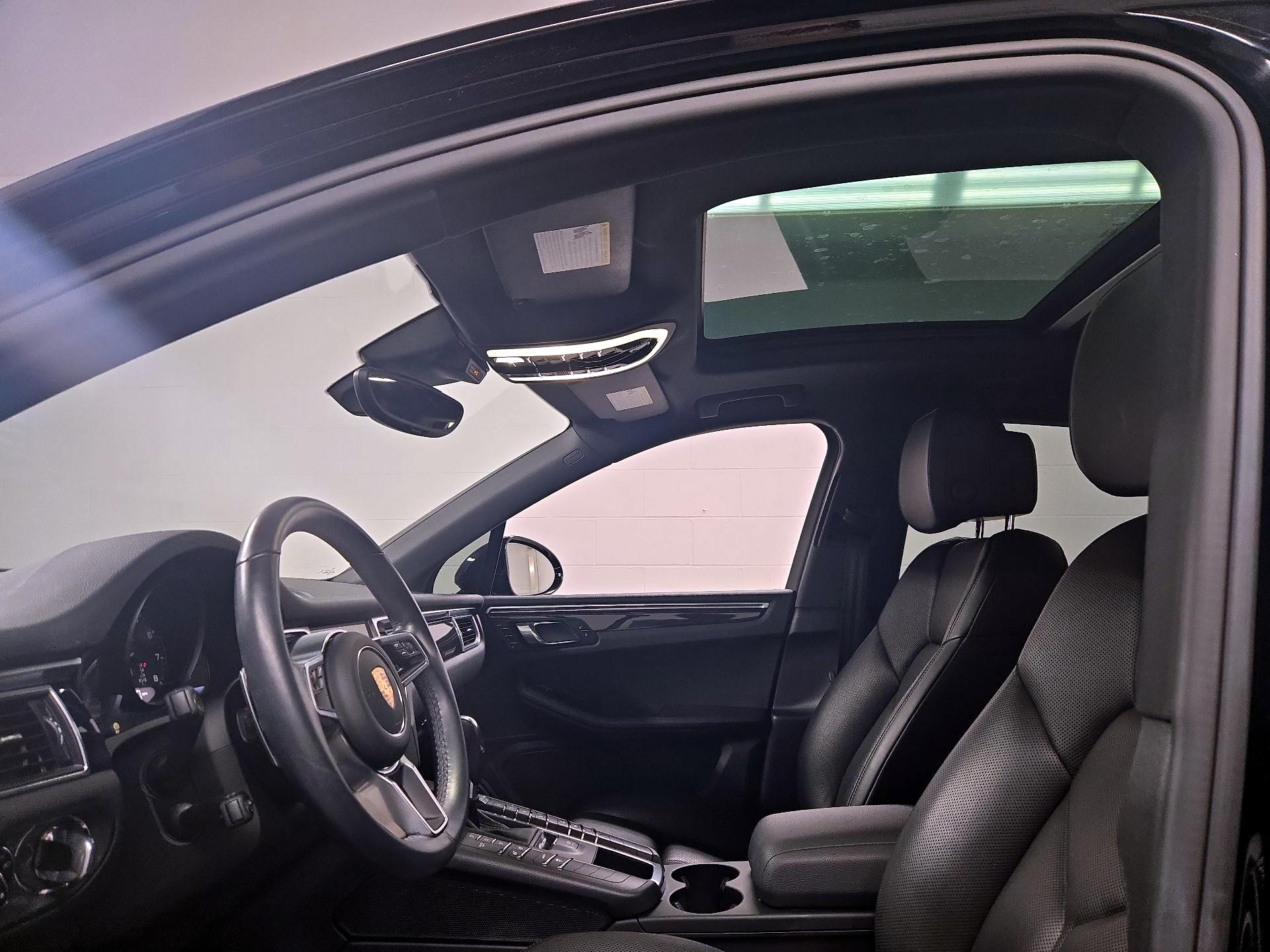 Thumbnail: 2018 Porsche Macan - 20