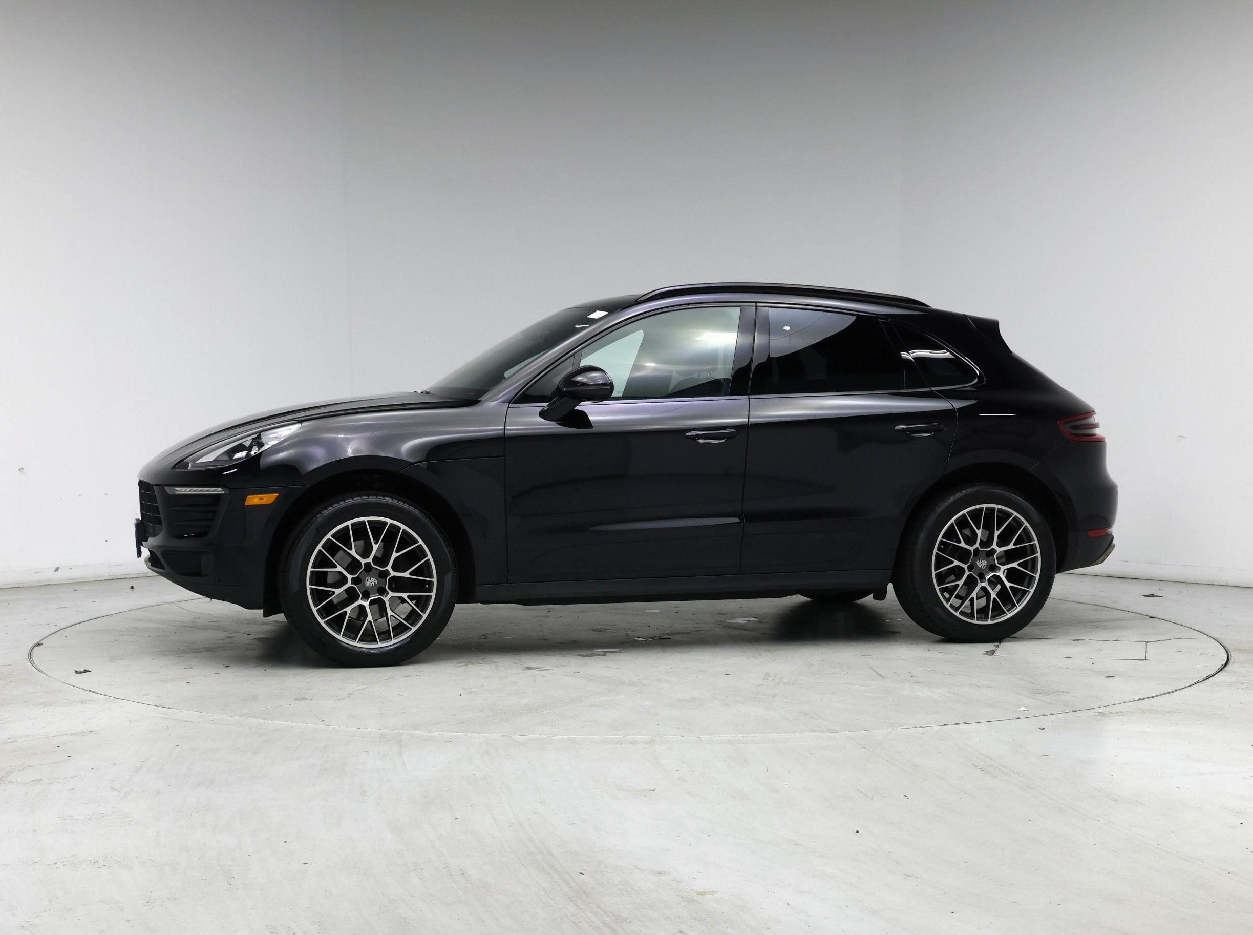 Thumbnail: 2018 Porsche Macan - 3