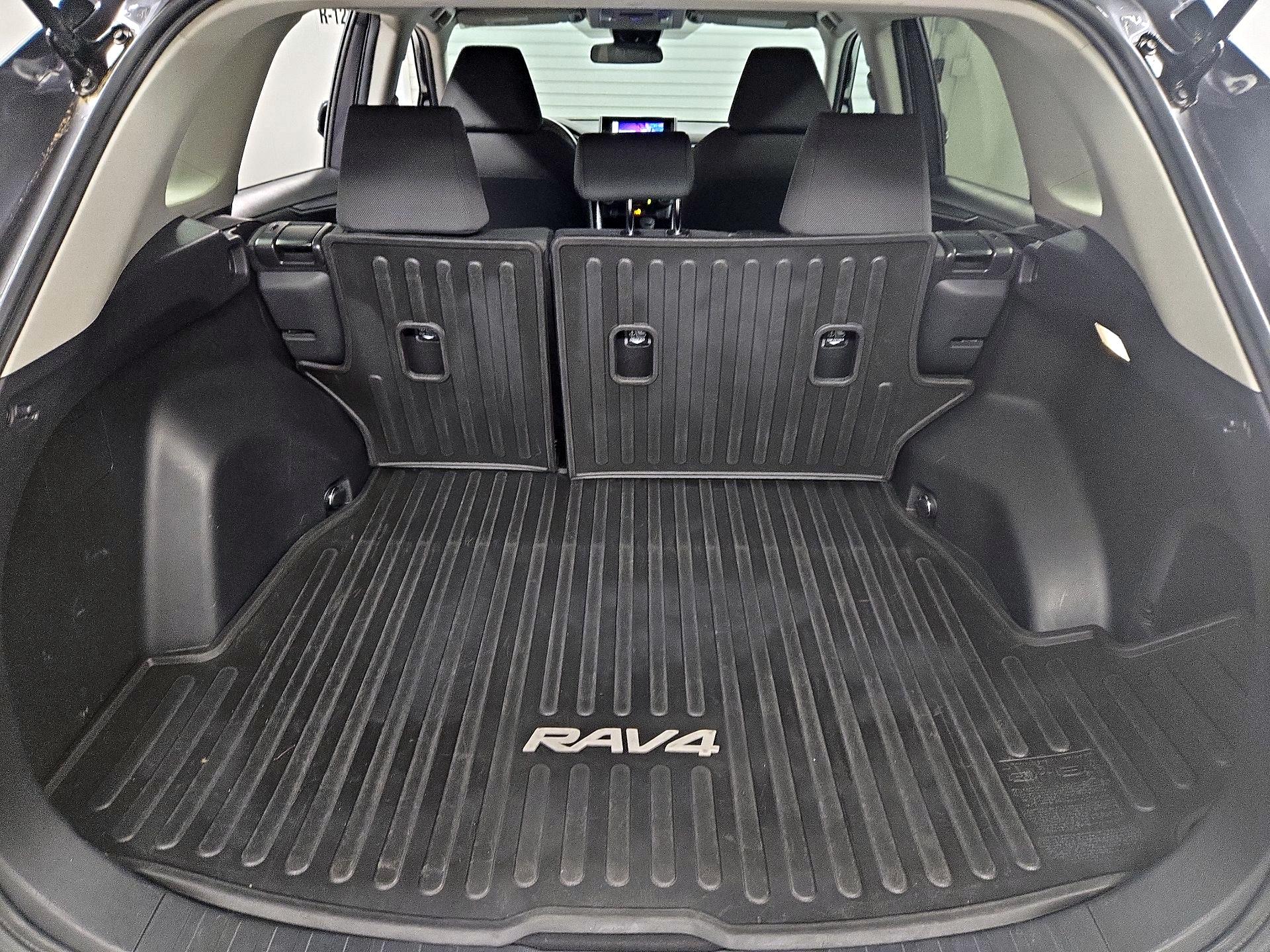 Thumbnail: 2024 Toyota RAV4 - 20