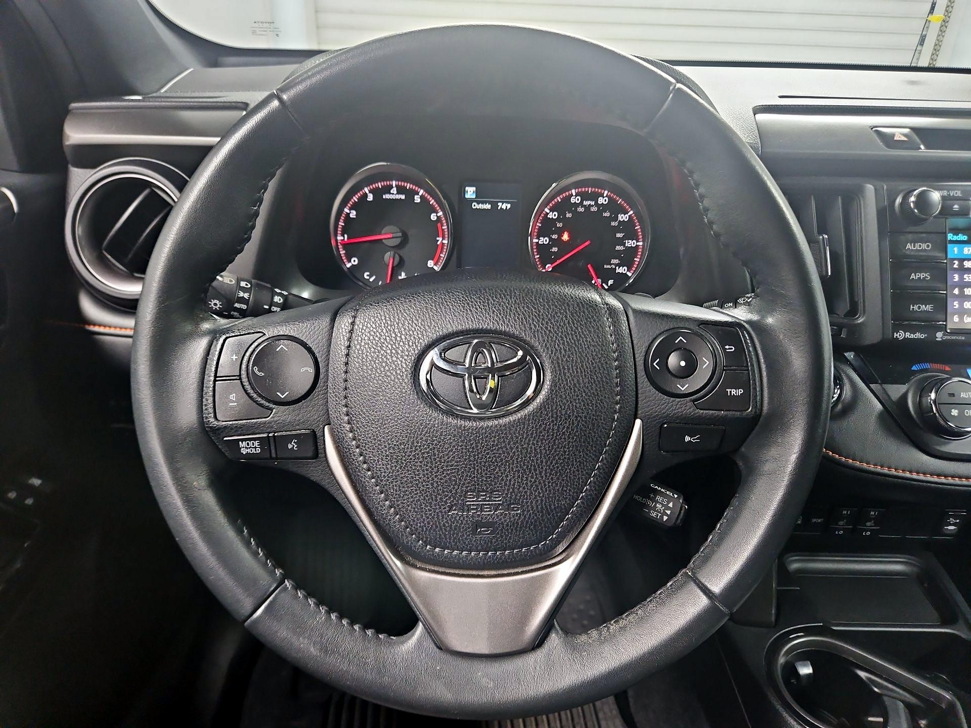 Thumbnail: 2017 Toyota RAV4 - 10