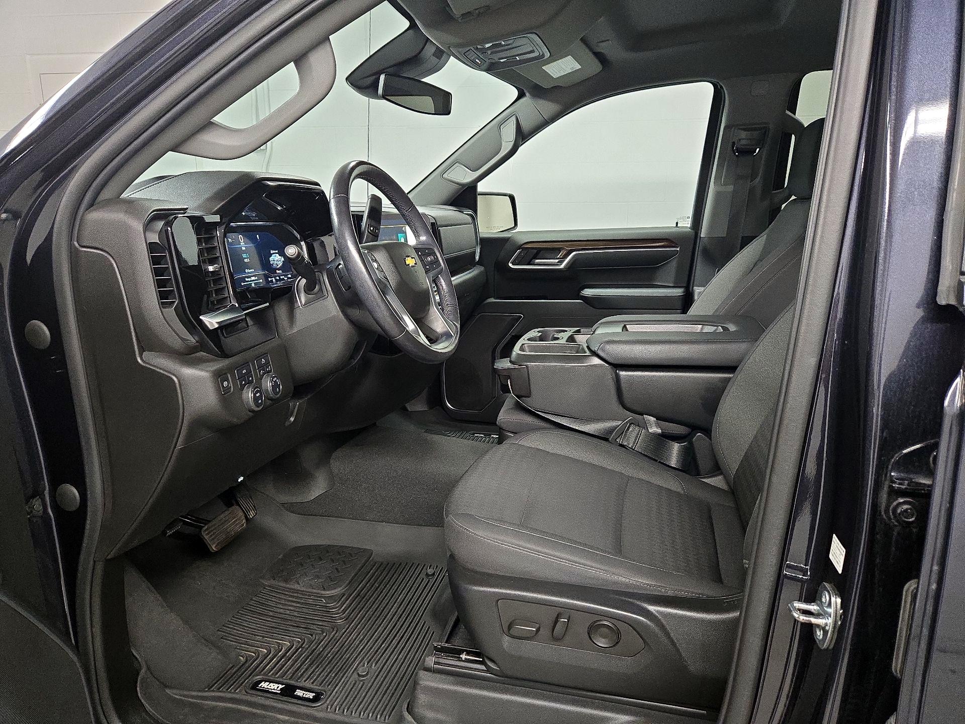 Thumbnail: 2022 Chevrolet Silverado 1500 - 11