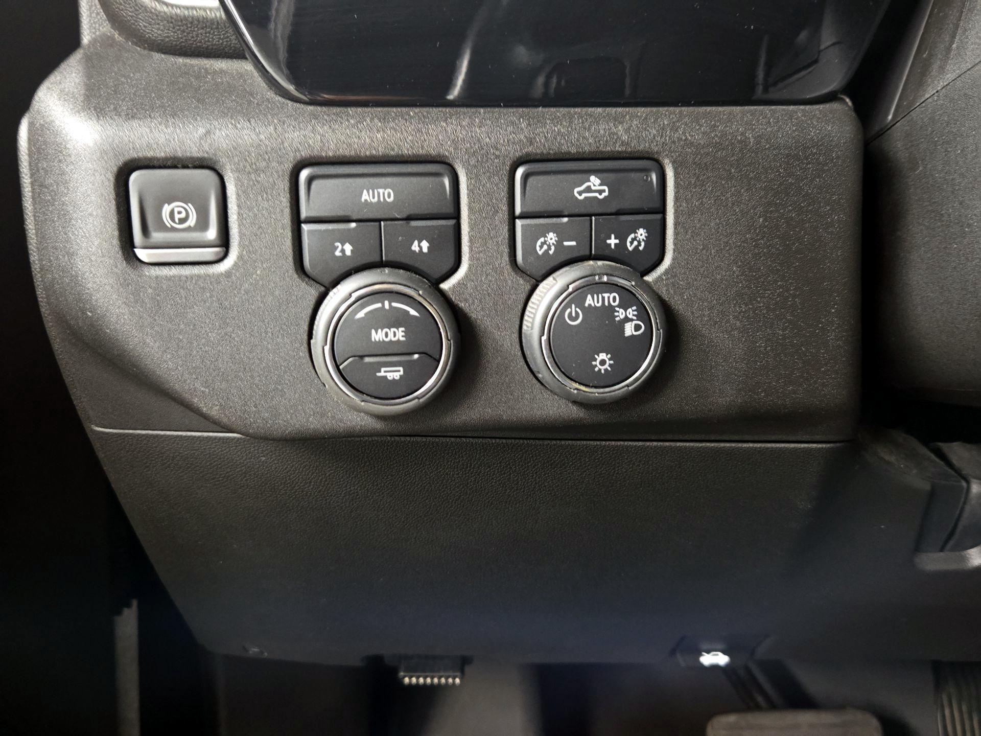 Thumbnail: 2022 Chevrolet Silverado 1500 - 13