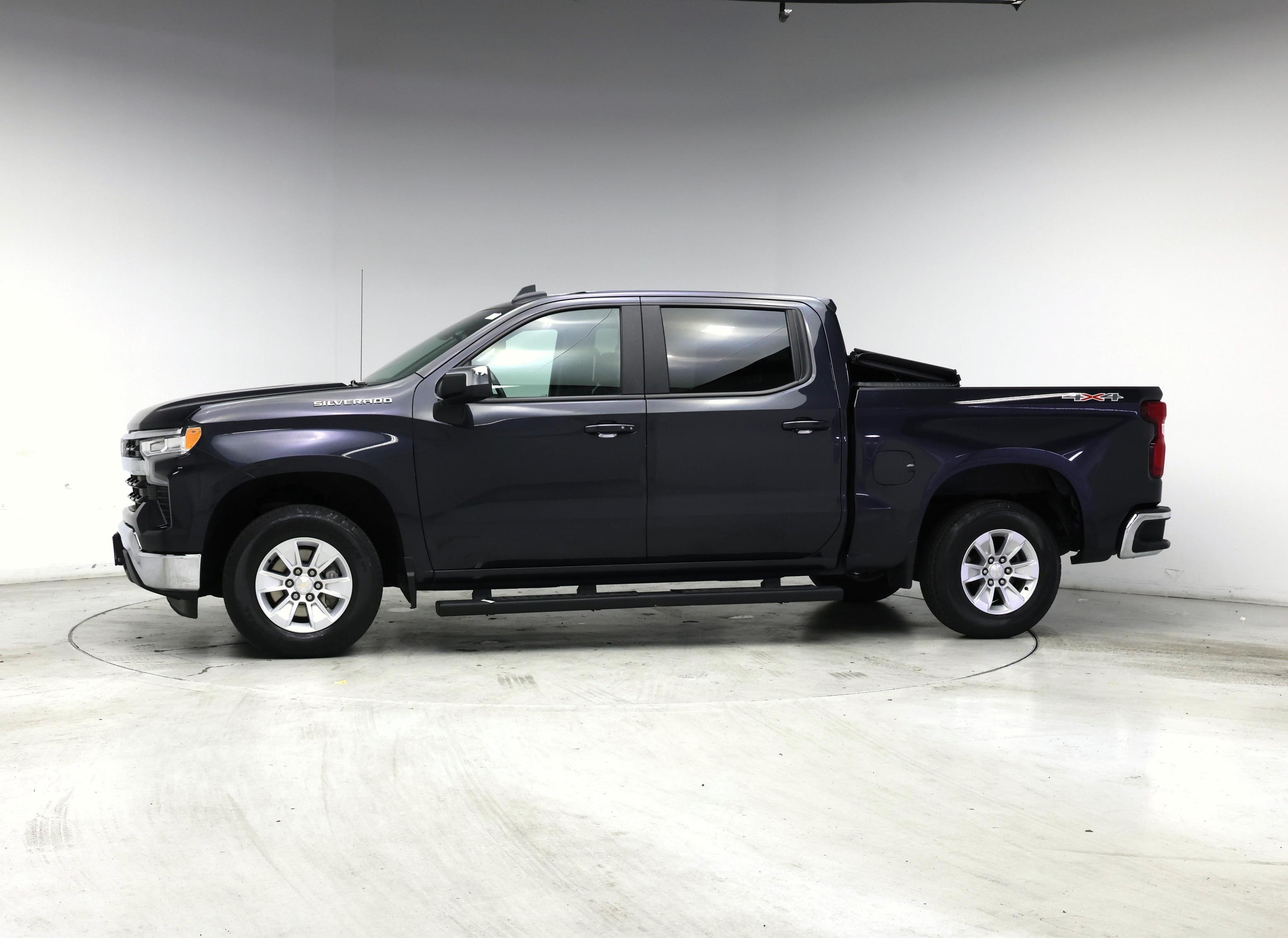 Thumbnail: 2022 Chevrolet Silverado 1500 - 3