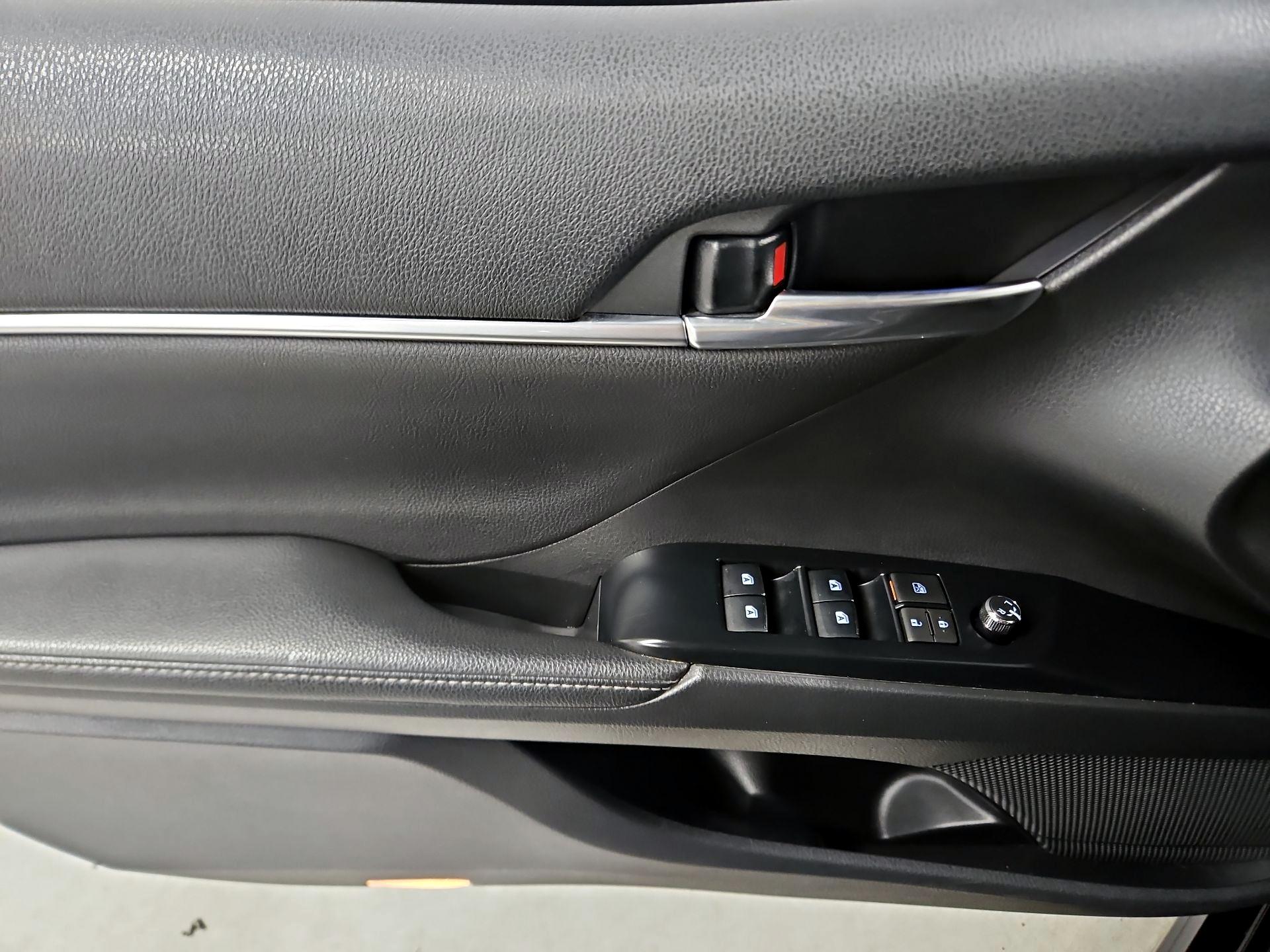 Thumbnail: 2020 Toyota Camry - 12