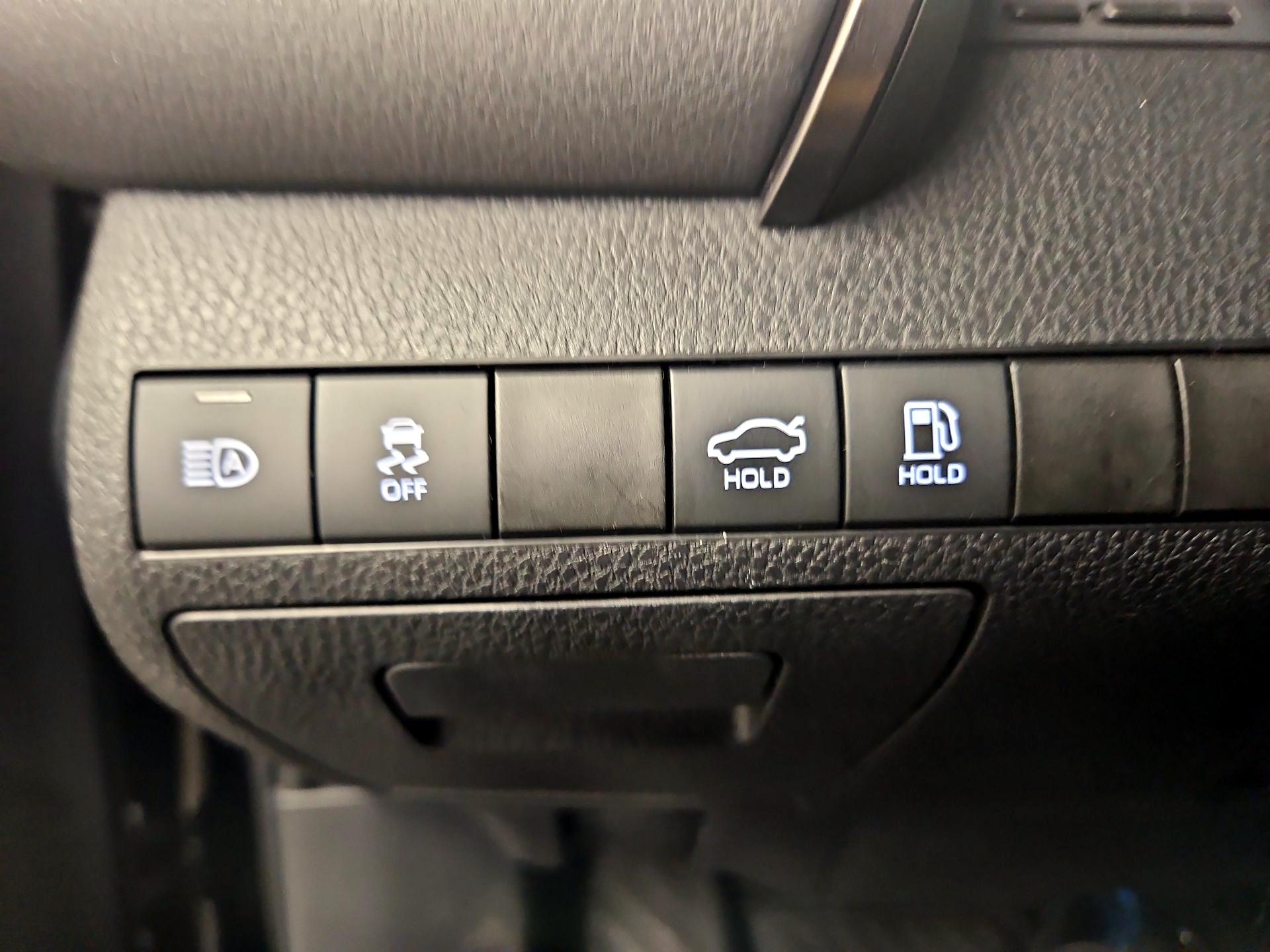 Thumbnail: 2020 Toyota Camry - 13