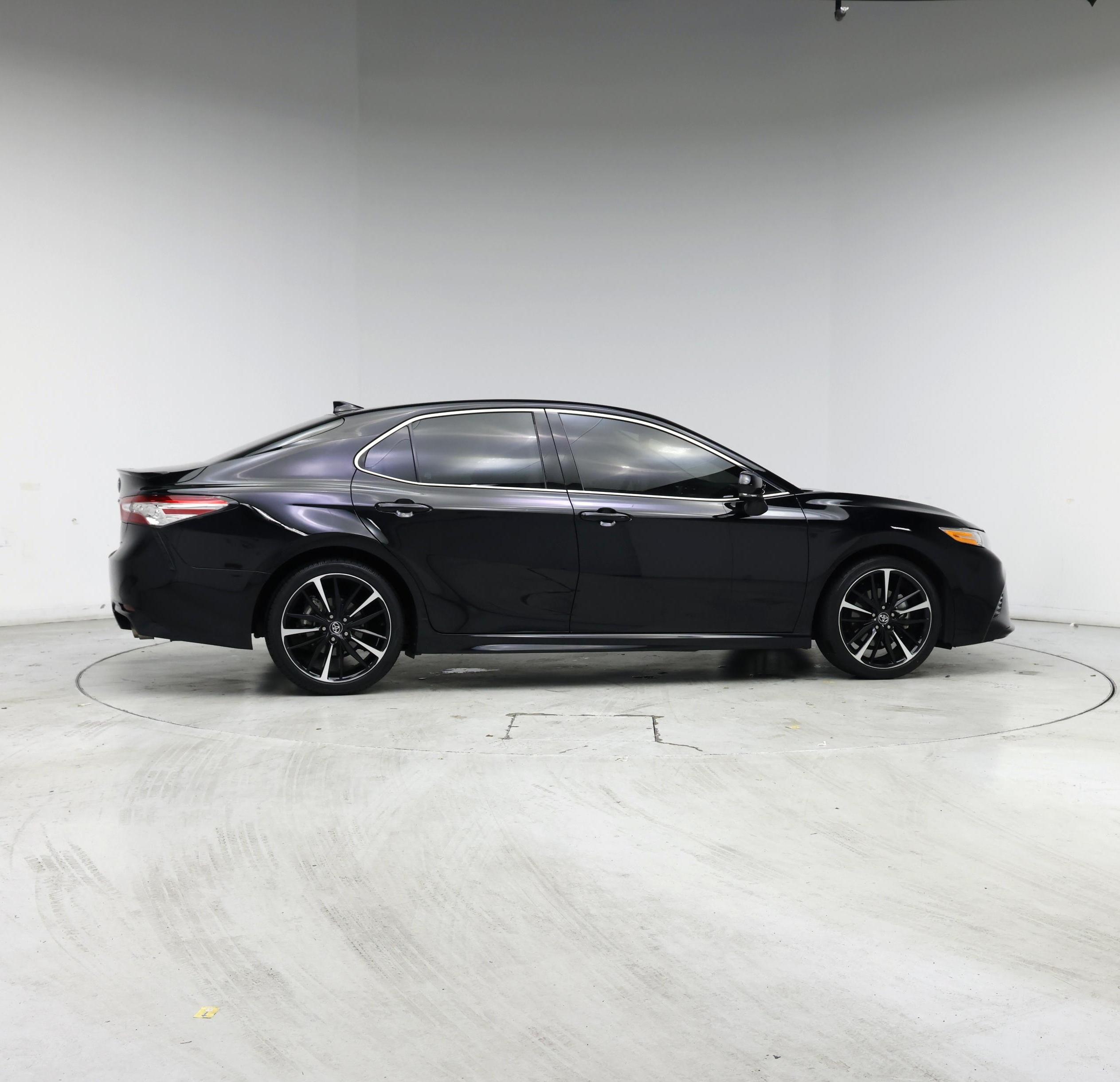 Thumbnail: 2020 Toyota Camry - 7