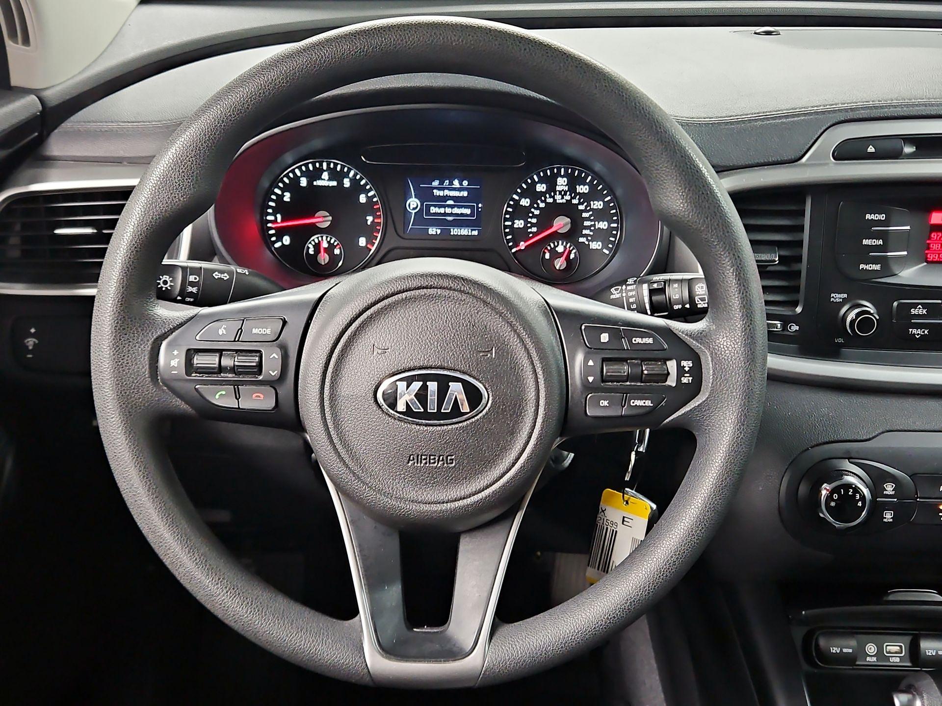 Thumbnail: 2017 Kia Sorento - 10