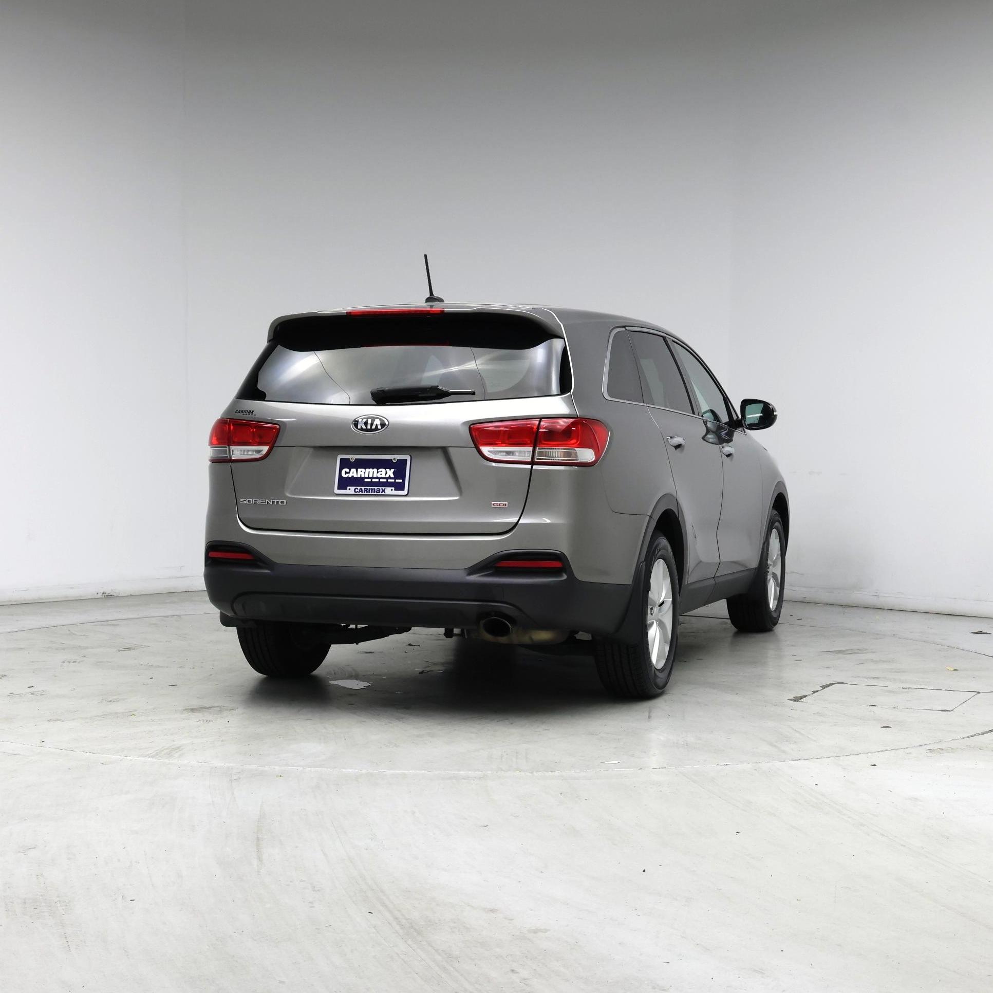 Thumbnail: 2017 Kia Sorento - 8