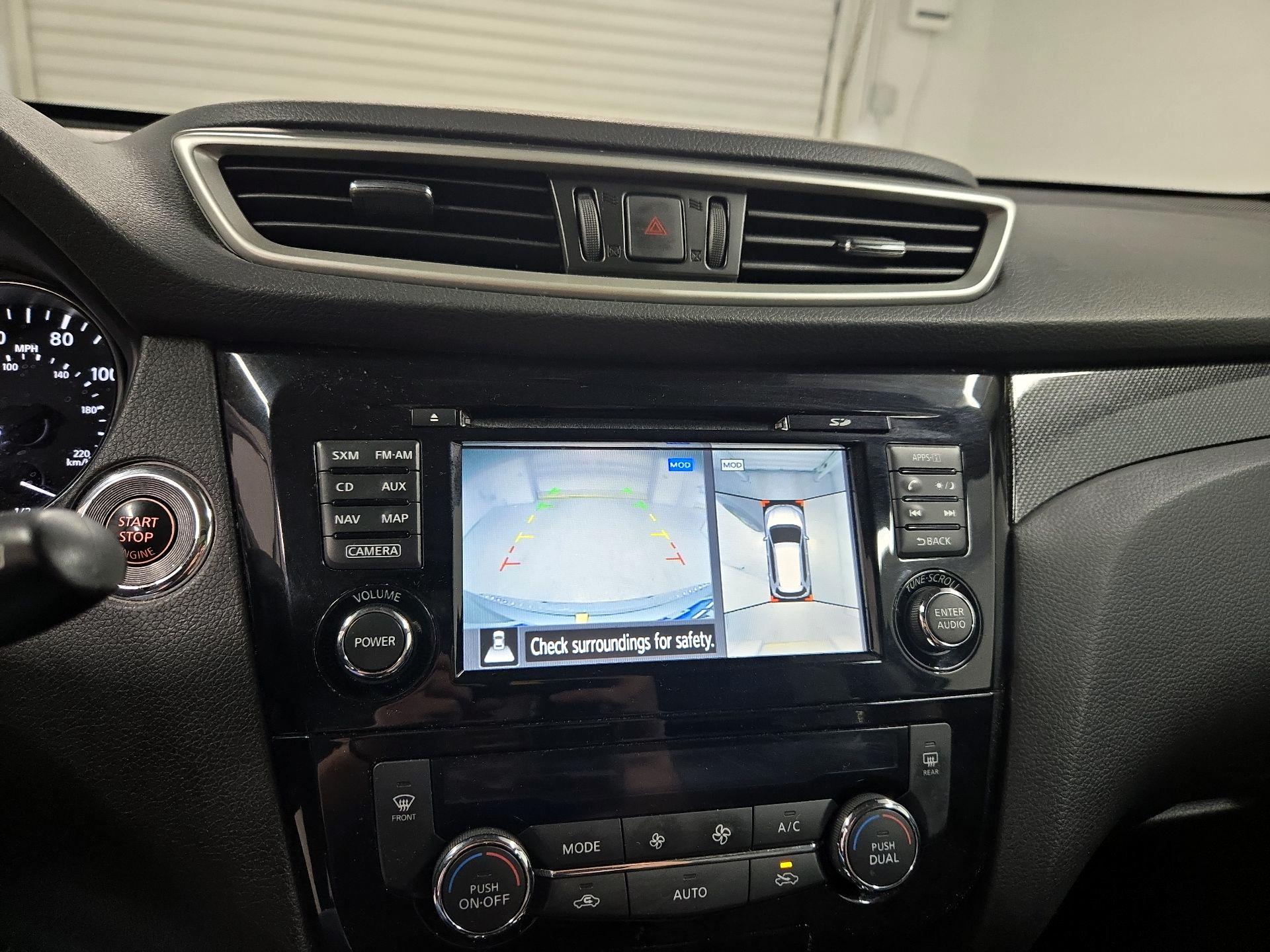 Thumbnail: 2016 Nissan Rogue - 14