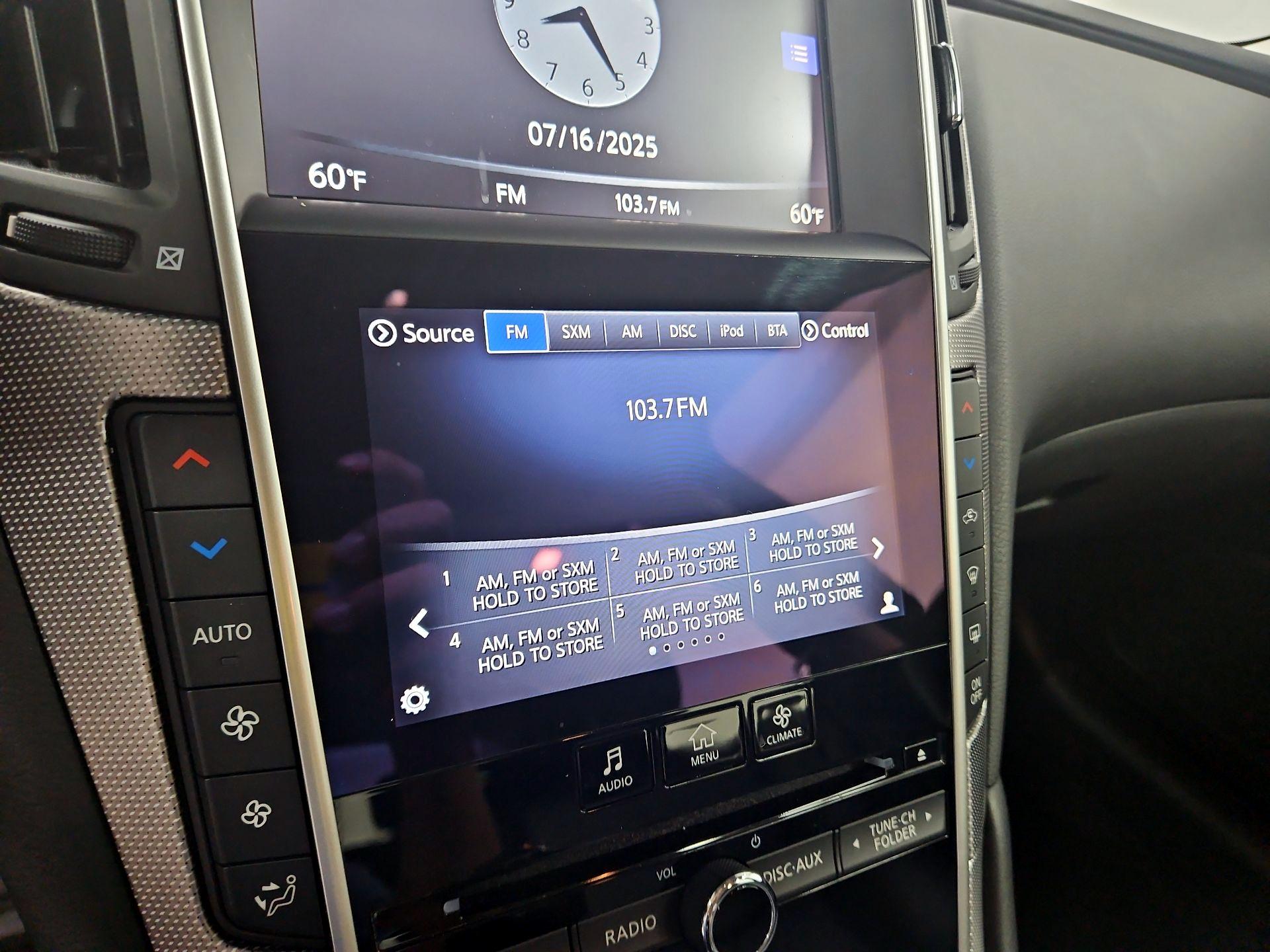 Thumbnail: 2015 INFINITI Q50 - 15
